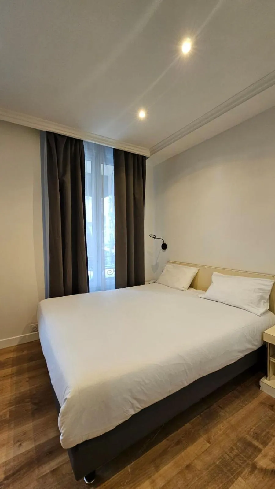 Bed in Panam Hotel PARIS GAMBETTA- Place Gambetta-Mairie du 20 emme