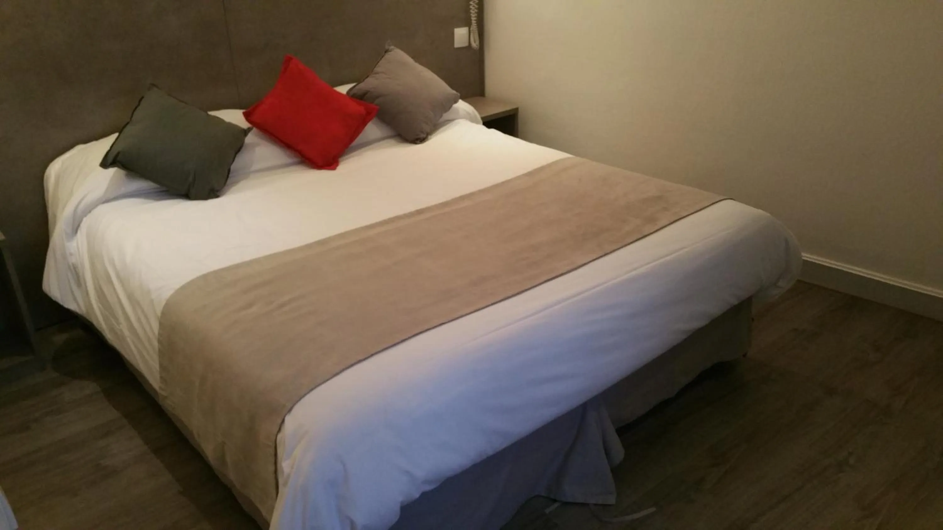 Bed in Panam Hotel PARIS GAMBETTA- Place Gambetta-Mairie du 20 emme