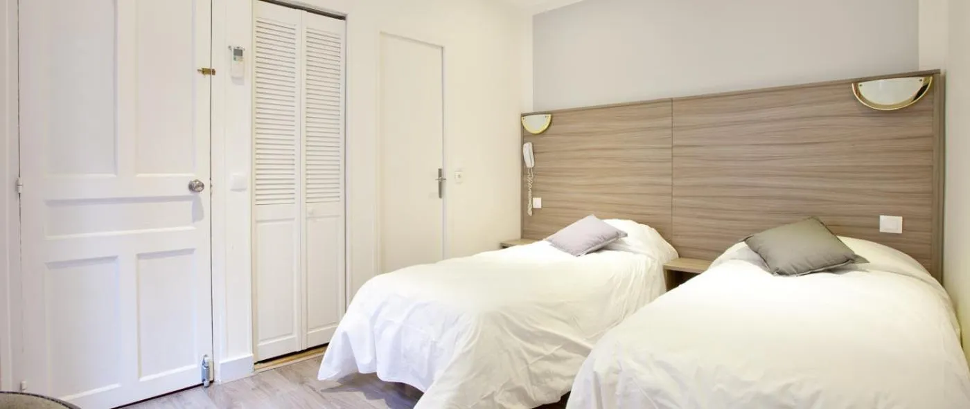 Bed in Panam Hotel PARIS GAMBETTA- Place Gambetta-Mairie du 20 emme