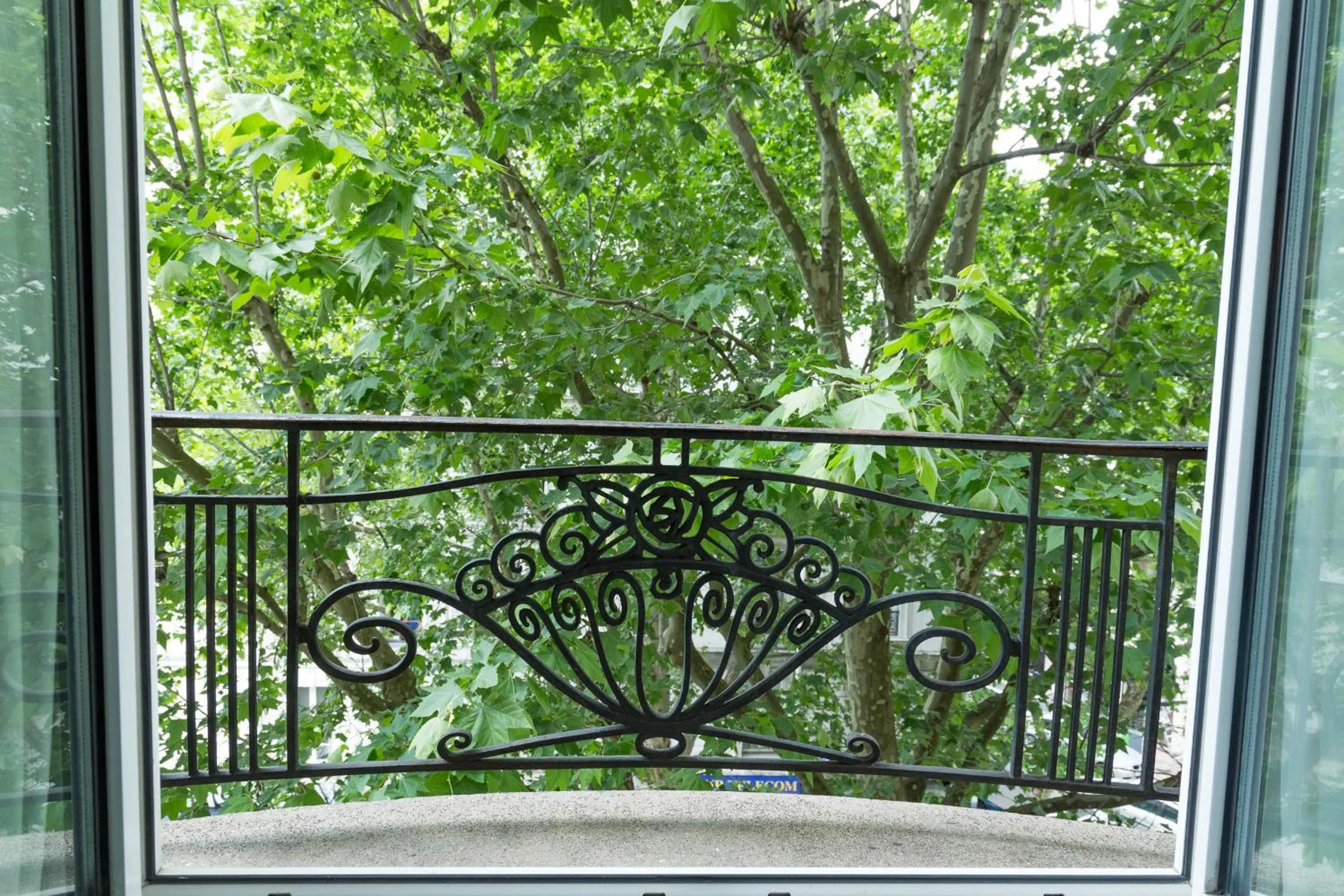 Panam Hotel PARIS GAMBETTA- Place Gambetta-Mairie du 20 emme