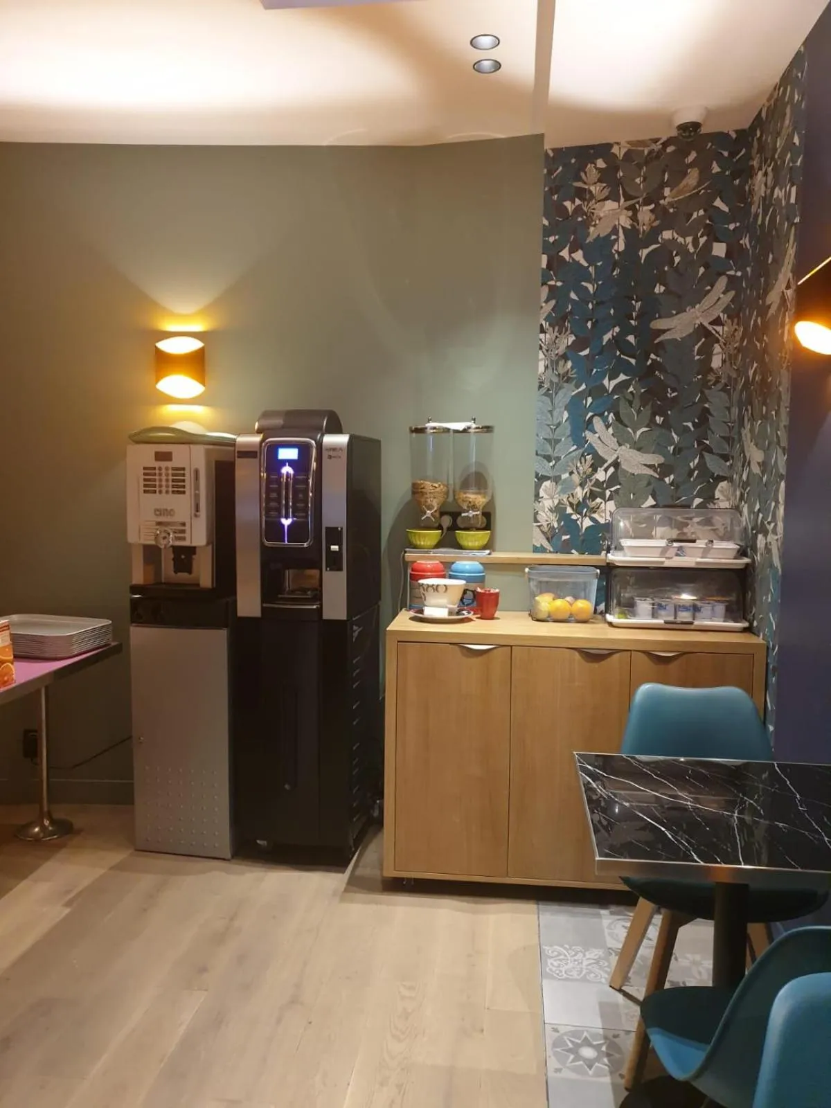 Panam Hotel PARIS GAMBETTA- Place Gambetta-Mairie du 20 emme