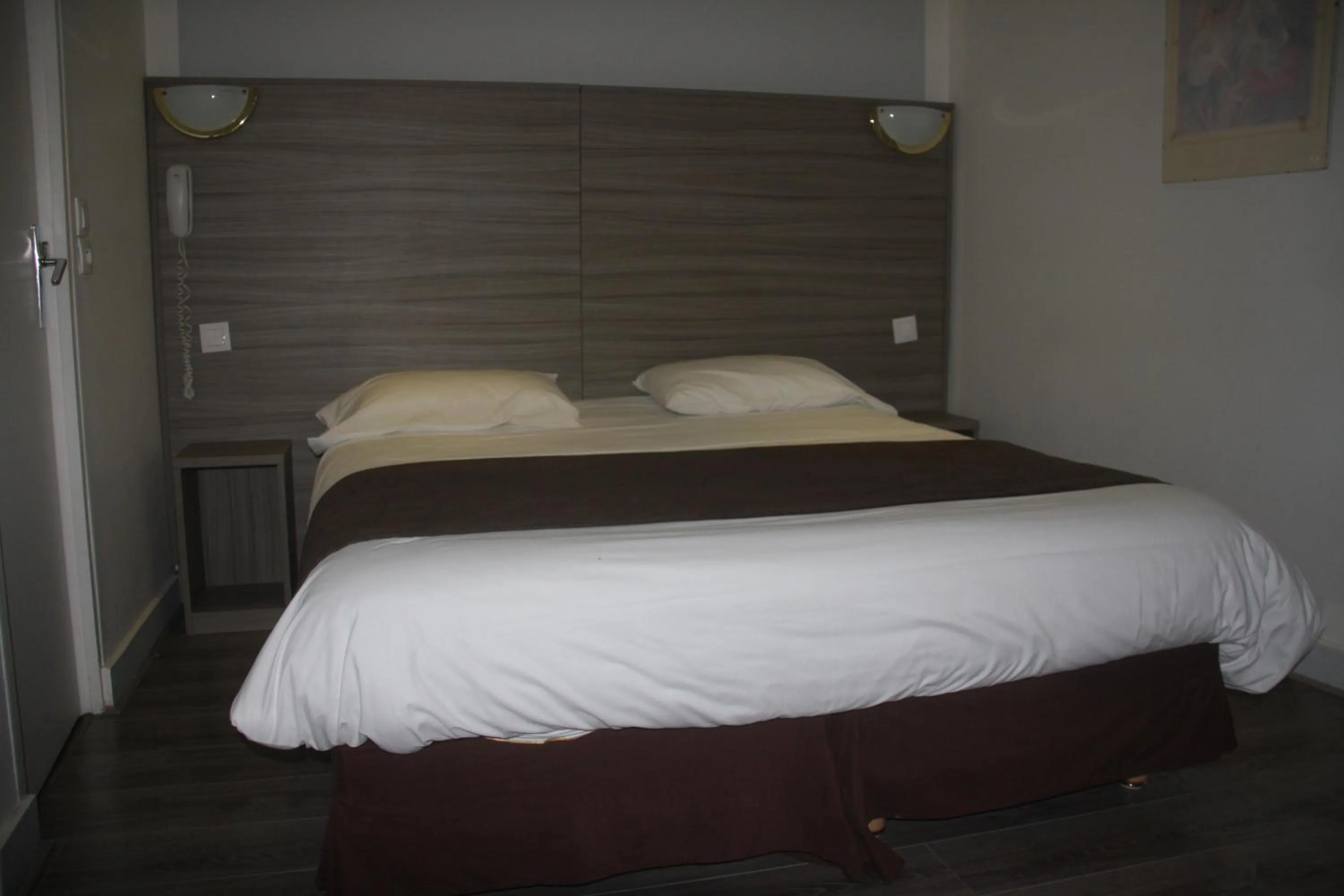 Photo of the whole room, Bed in Panam Hotel PARIS GAMBETTA- Place Gambetta-Mairie du 20 emme