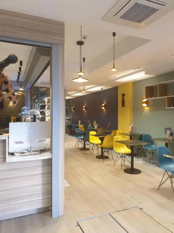 Panam Hotel PARIS GAMBETTA- Place Gambetta-Mairie du 20 emme