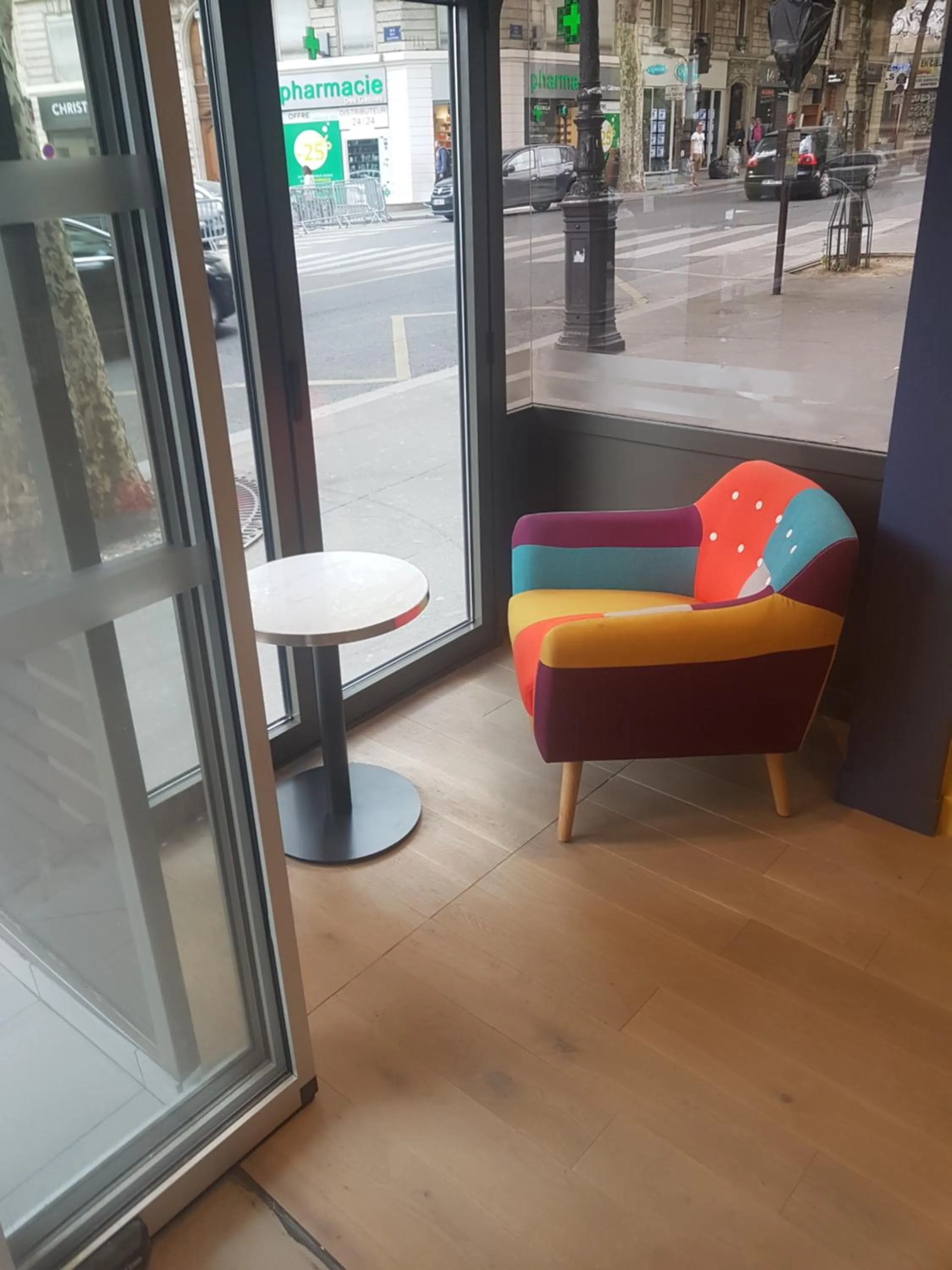 Patio in Panam Hotel PARIS GAMBETTA- Place Gambetta-Mairie du 20 emme