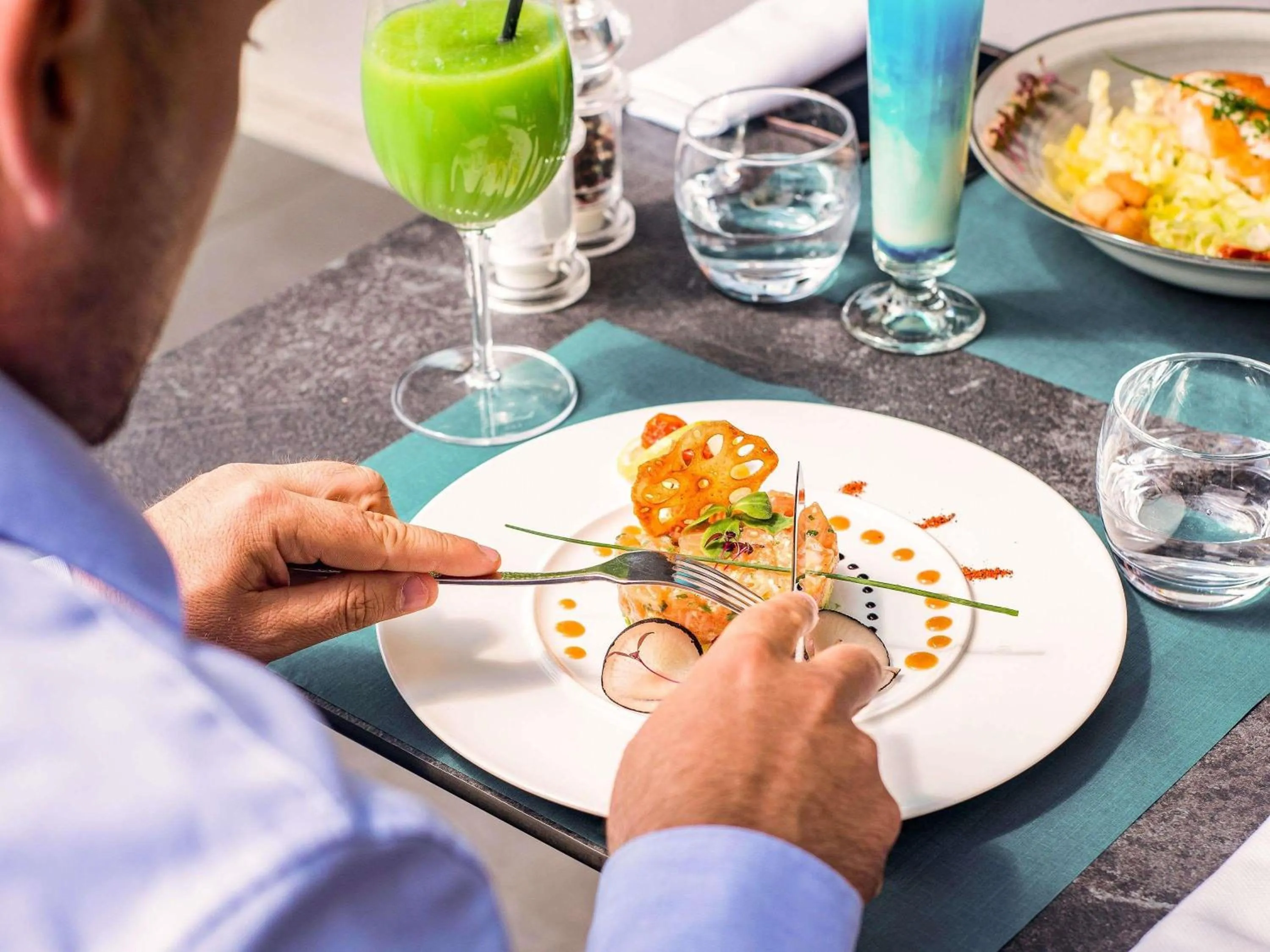 Restaurant/places to eat in Mercure Orléans Centre Bords de Loire