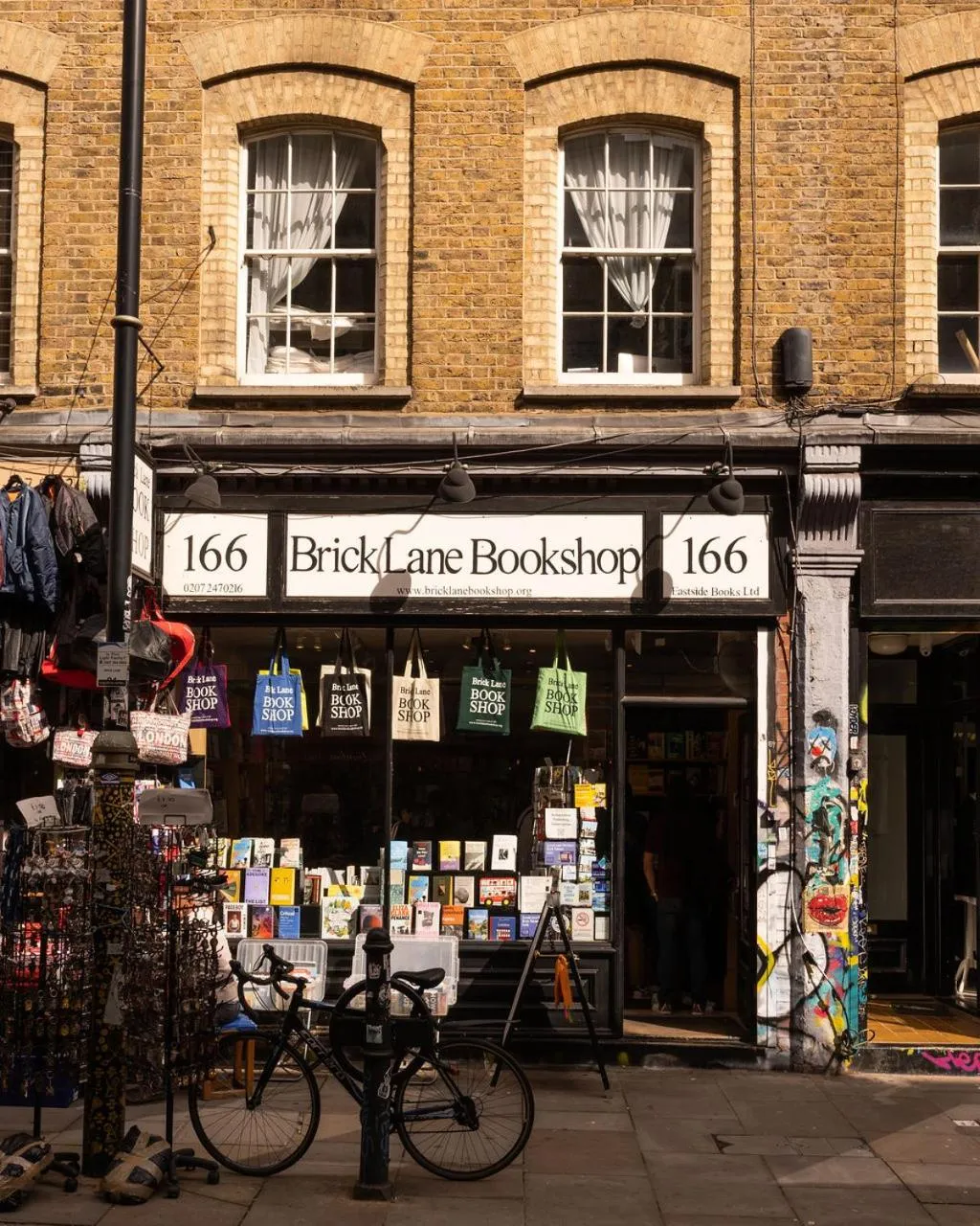 Neighbourhood in The Gate London City