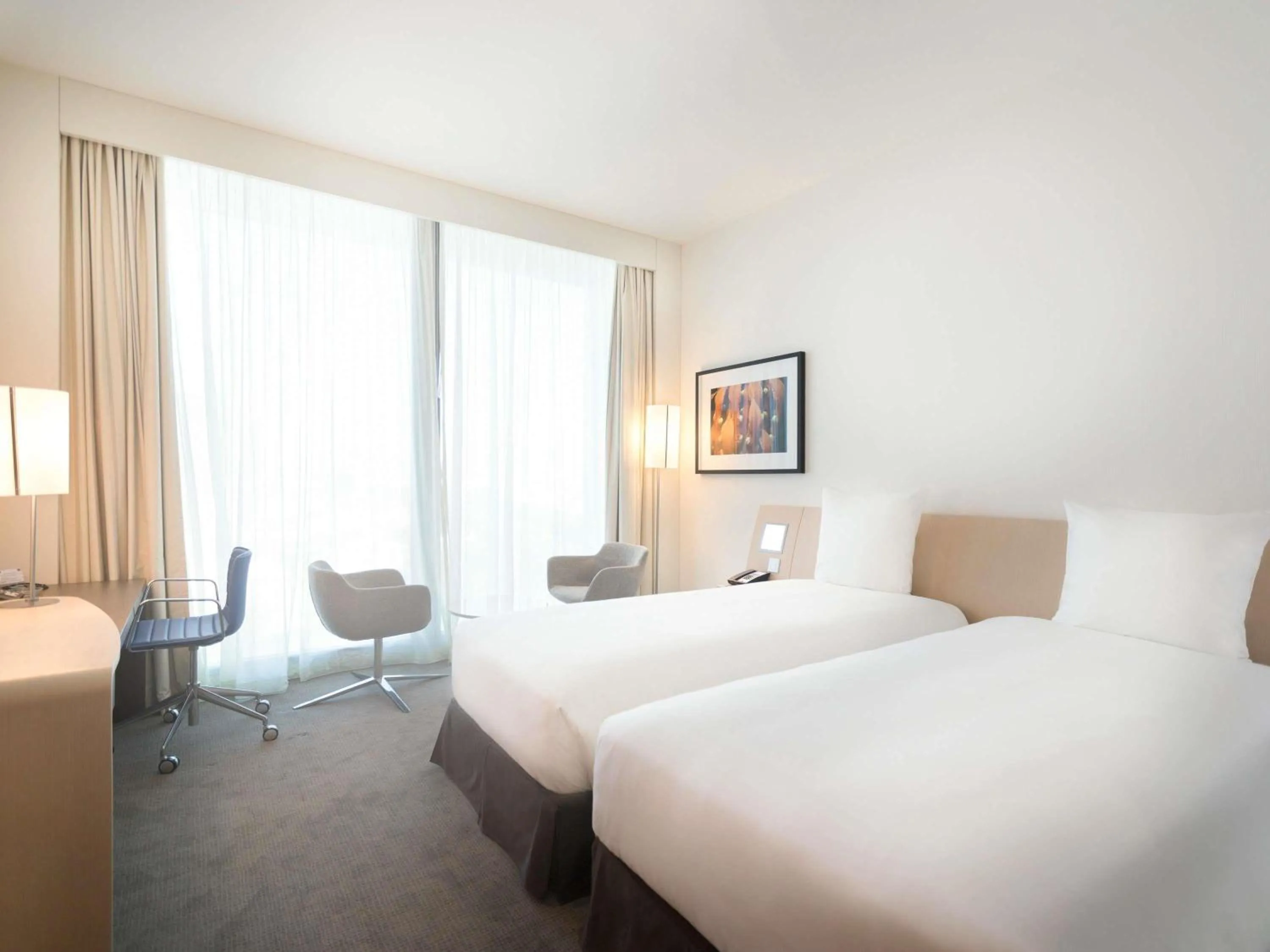 Bedroom, Bed in Novotel Abu Dhabi Al Bustan