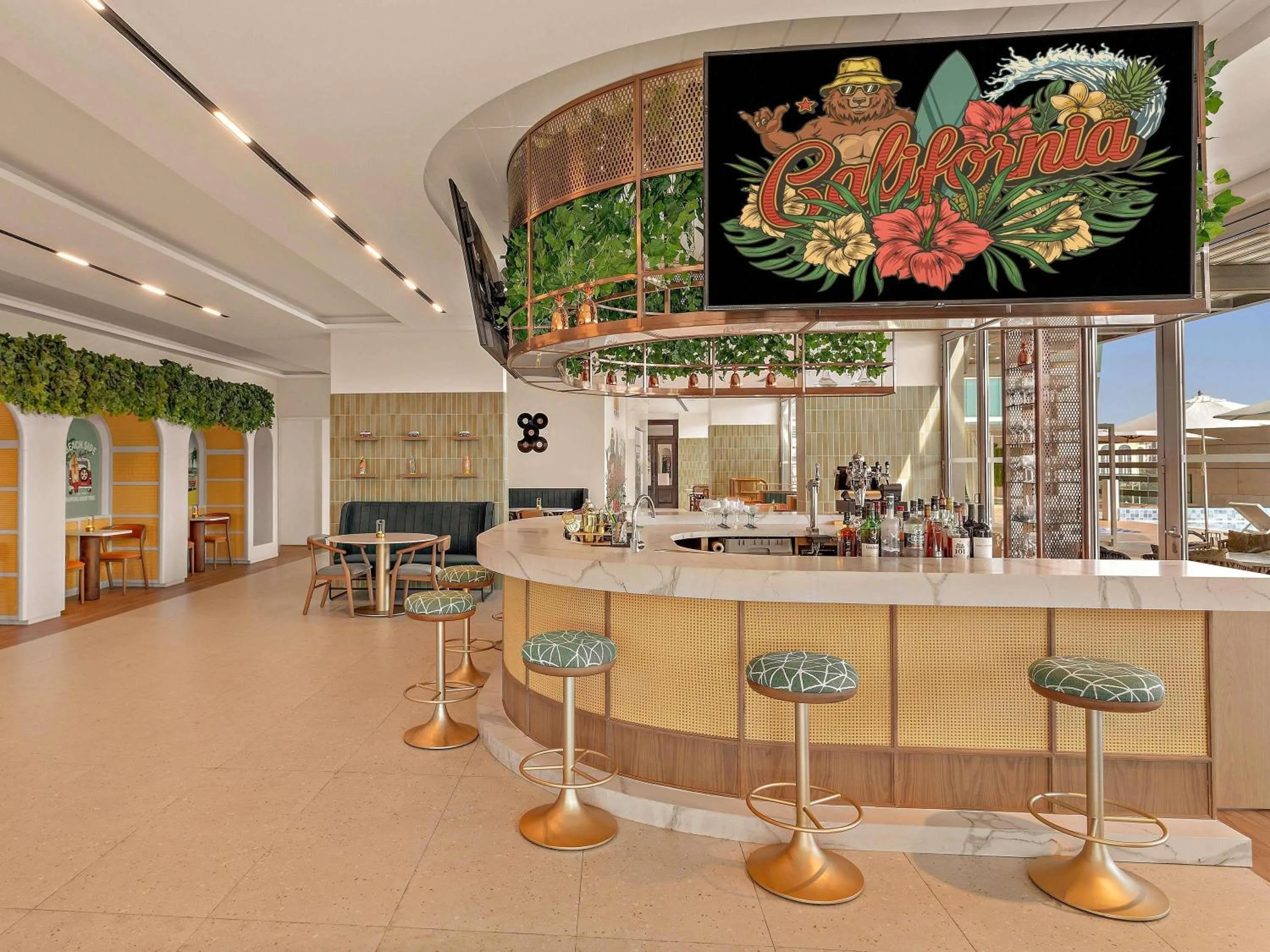 Lounge or bar in Novotel Abu Dhabi Al Bustan