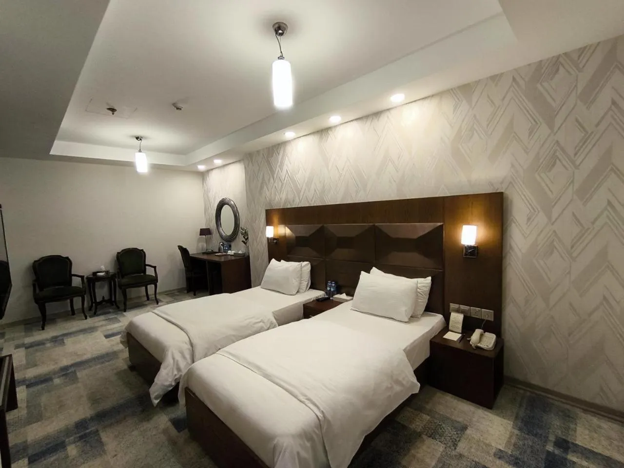 Bedroom, Bed in Fiori Hotel