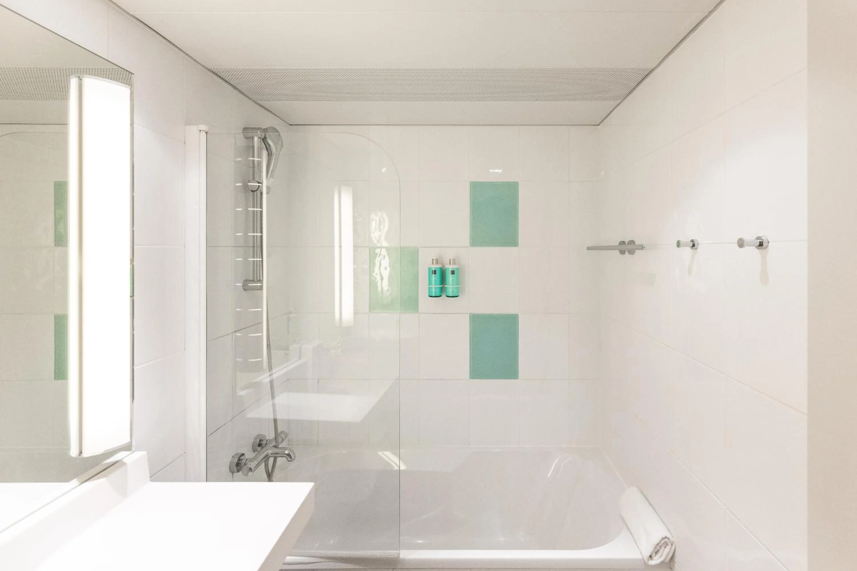 Bathroom in Novotel Grenoble Nord Voreppe