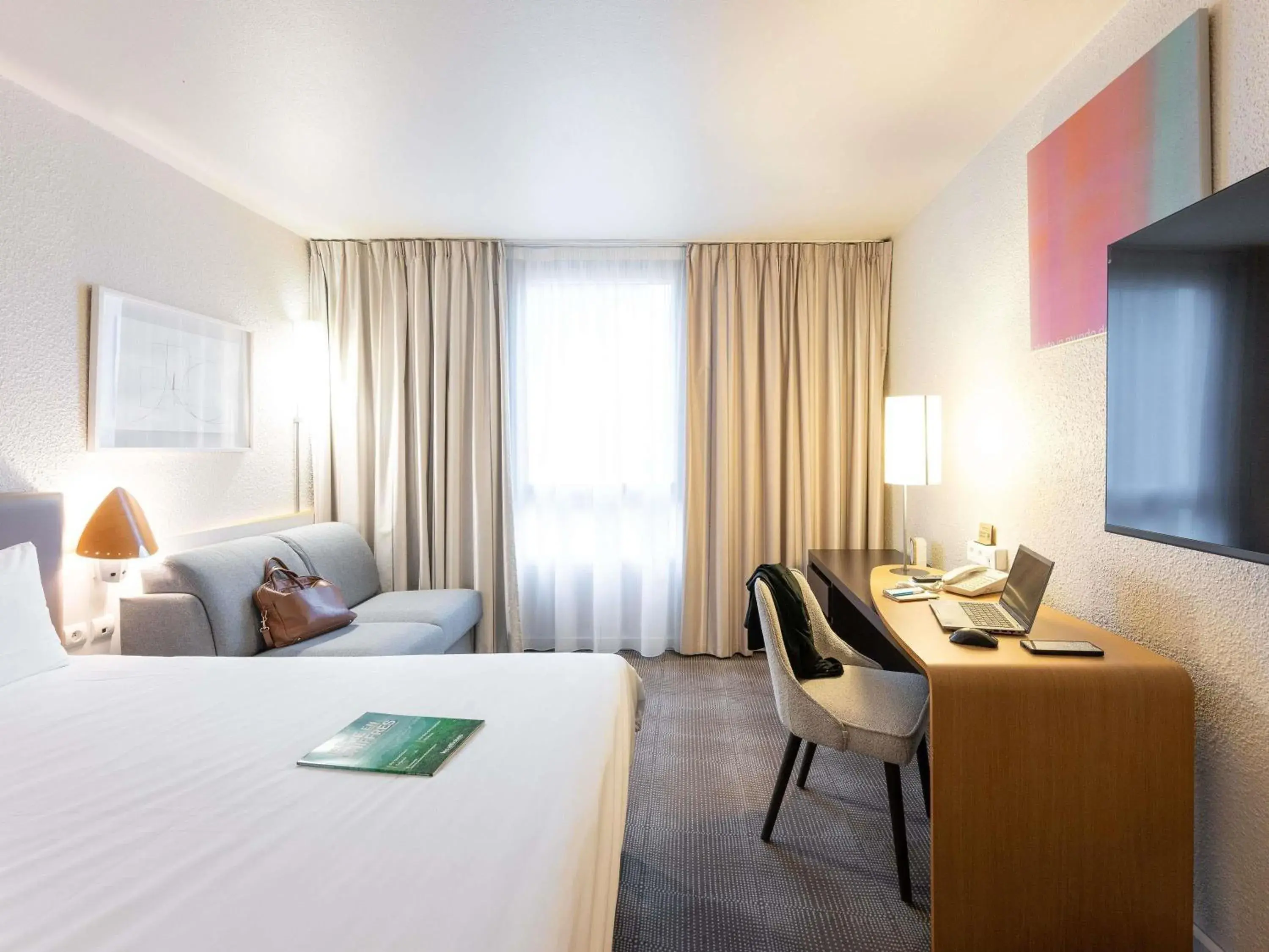 Standard Room with Two Single Beds in Novotel Grenoble Nord Voreppe Standard Room with Two Single Beds in Novotel Grenoble Nord Voreppe