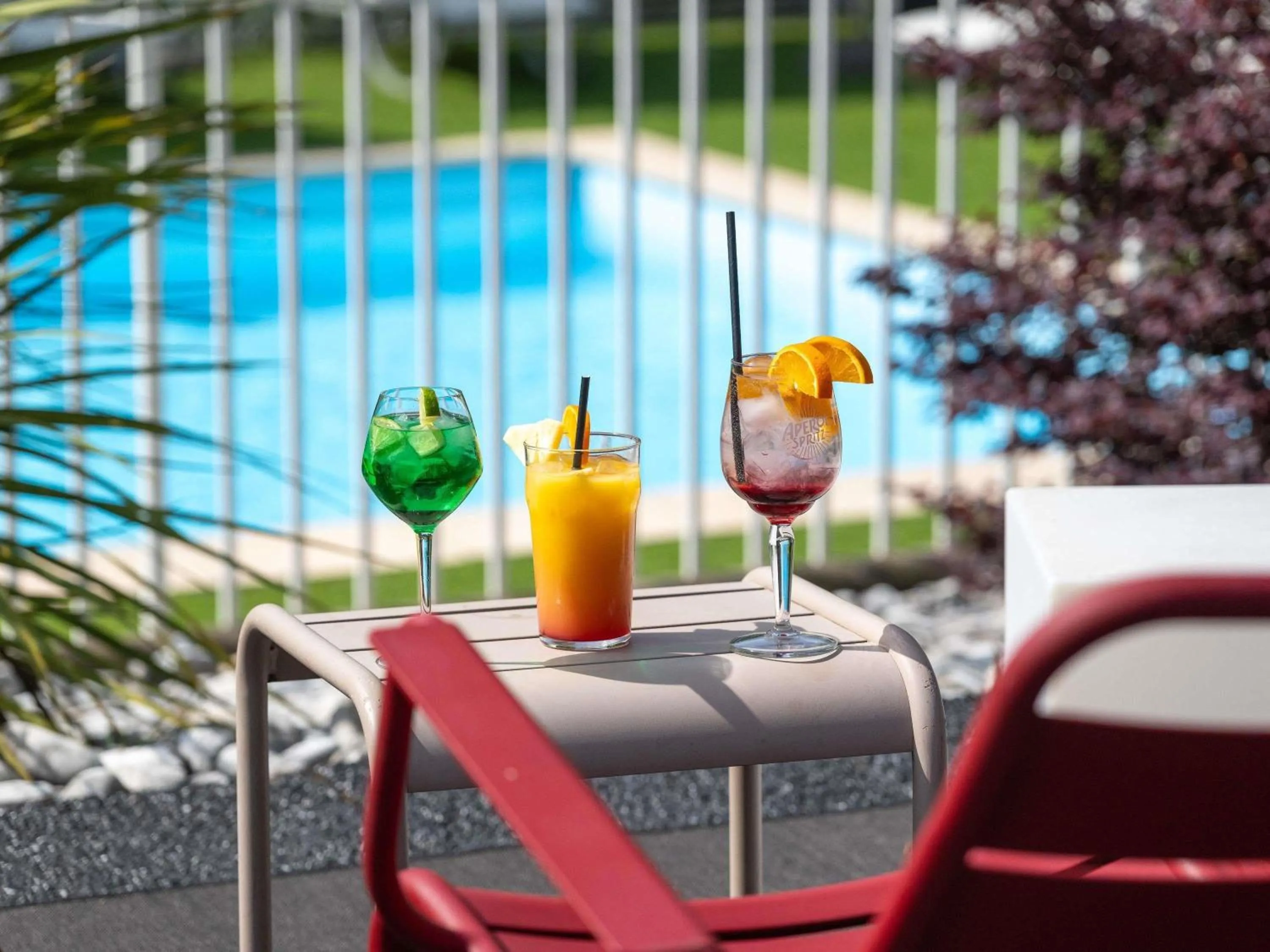 Lounge or bar in Novotel Grenoble Nord Voreppe