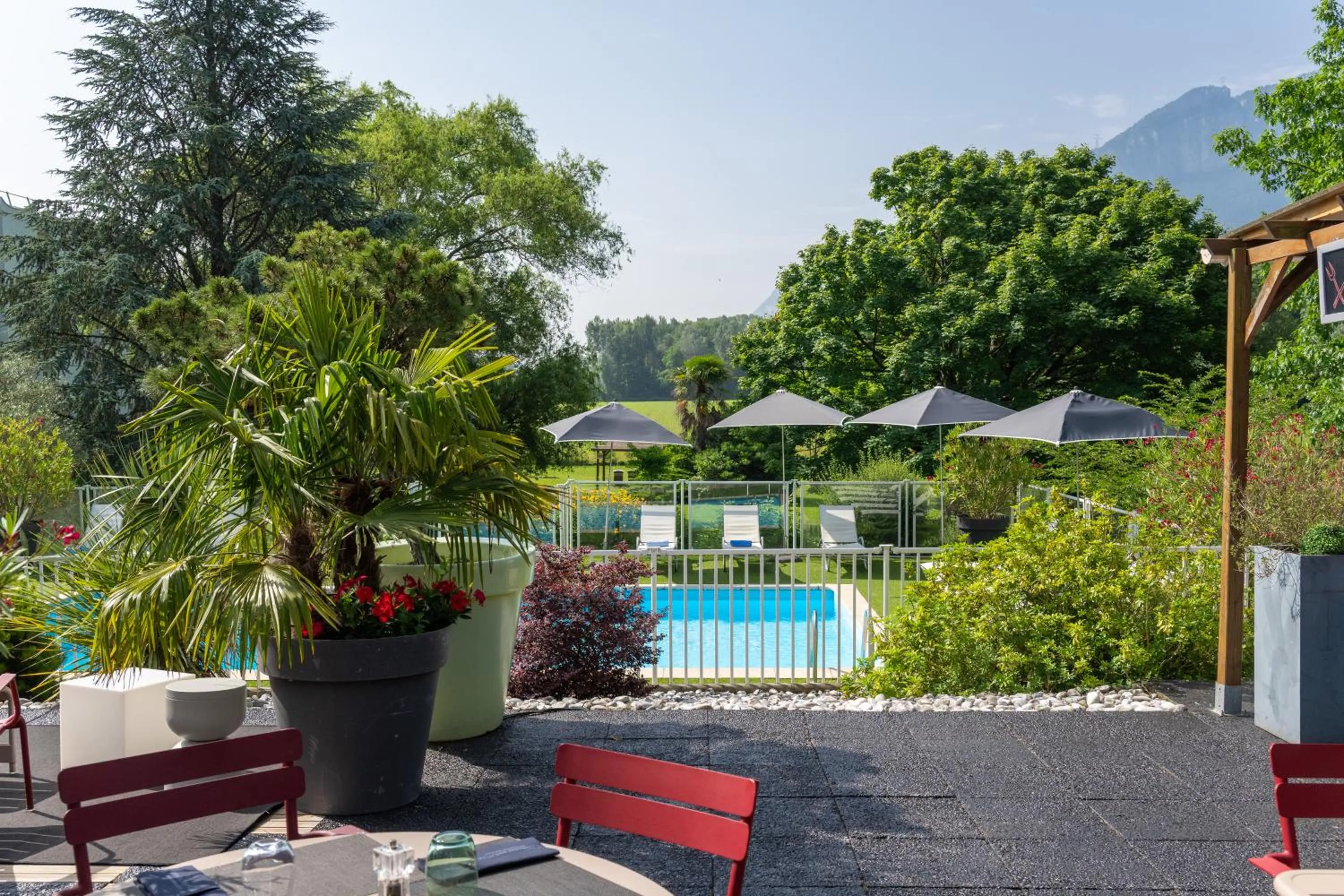 Restaurant/places to eat in Novotel Grenoble Nord Voreppe