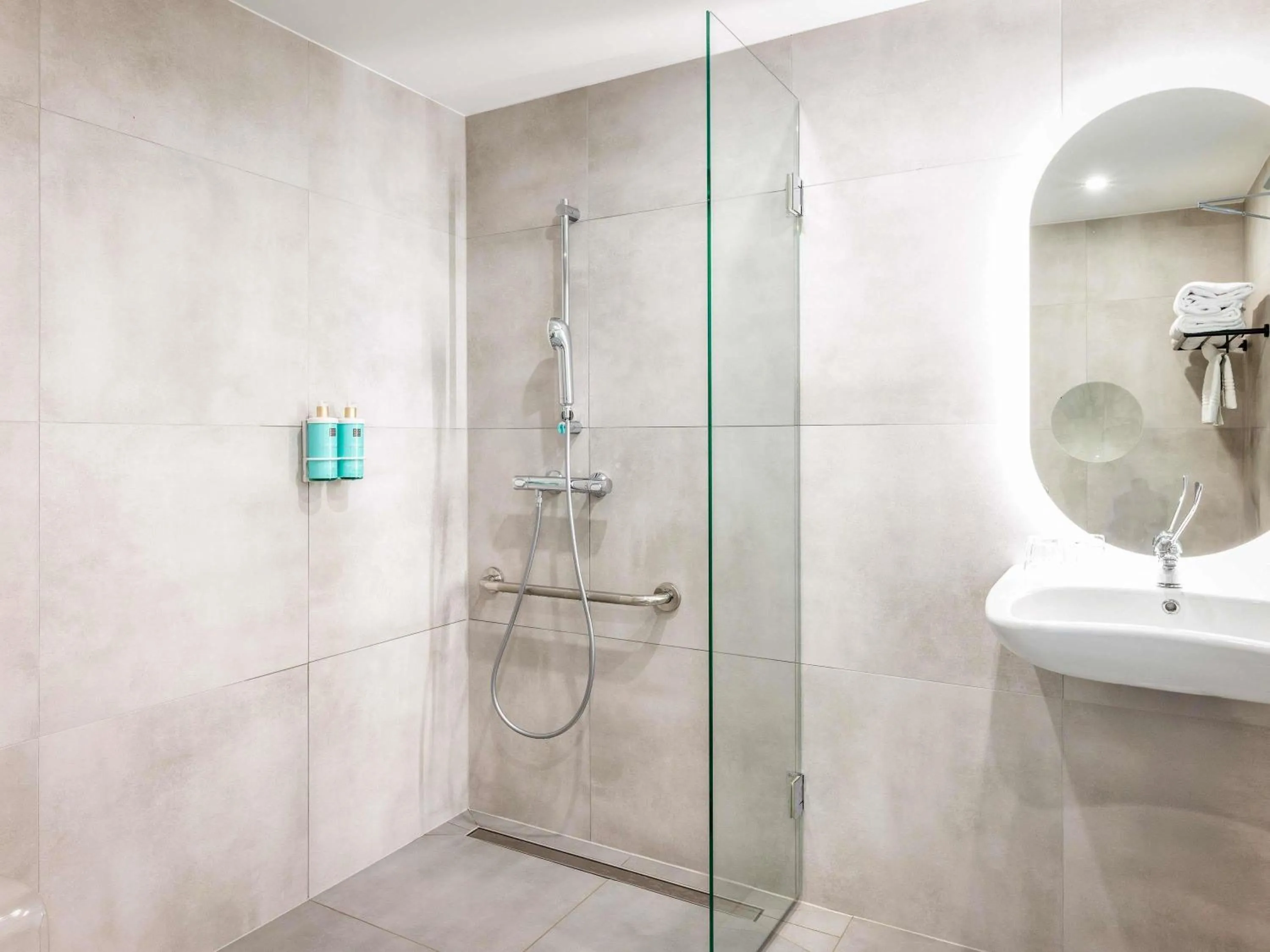 Bedroom in Novotel Grenoble Nord Voreppe