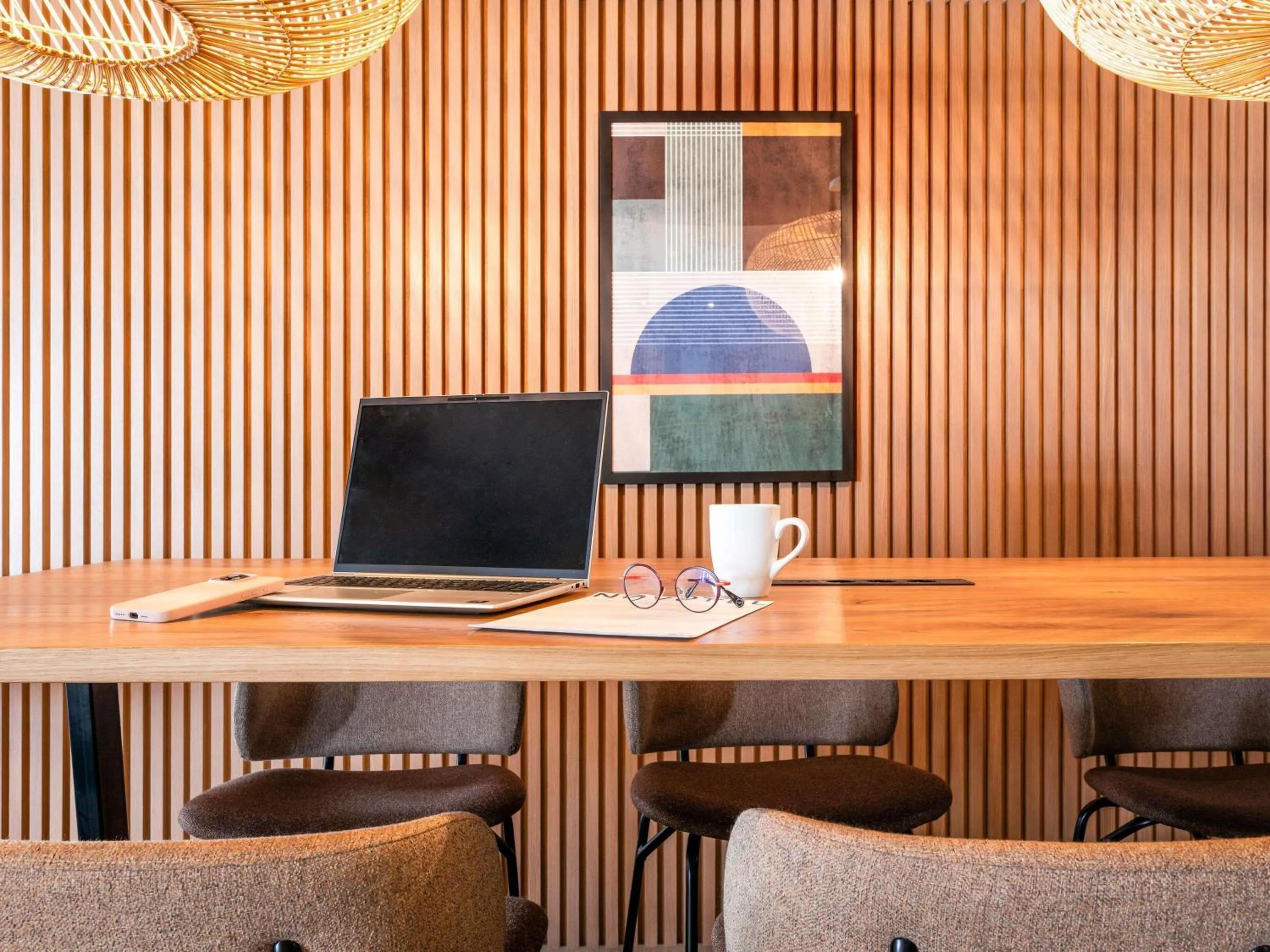 Lounge or bar in Novotel Grenoble Nord Voreppe