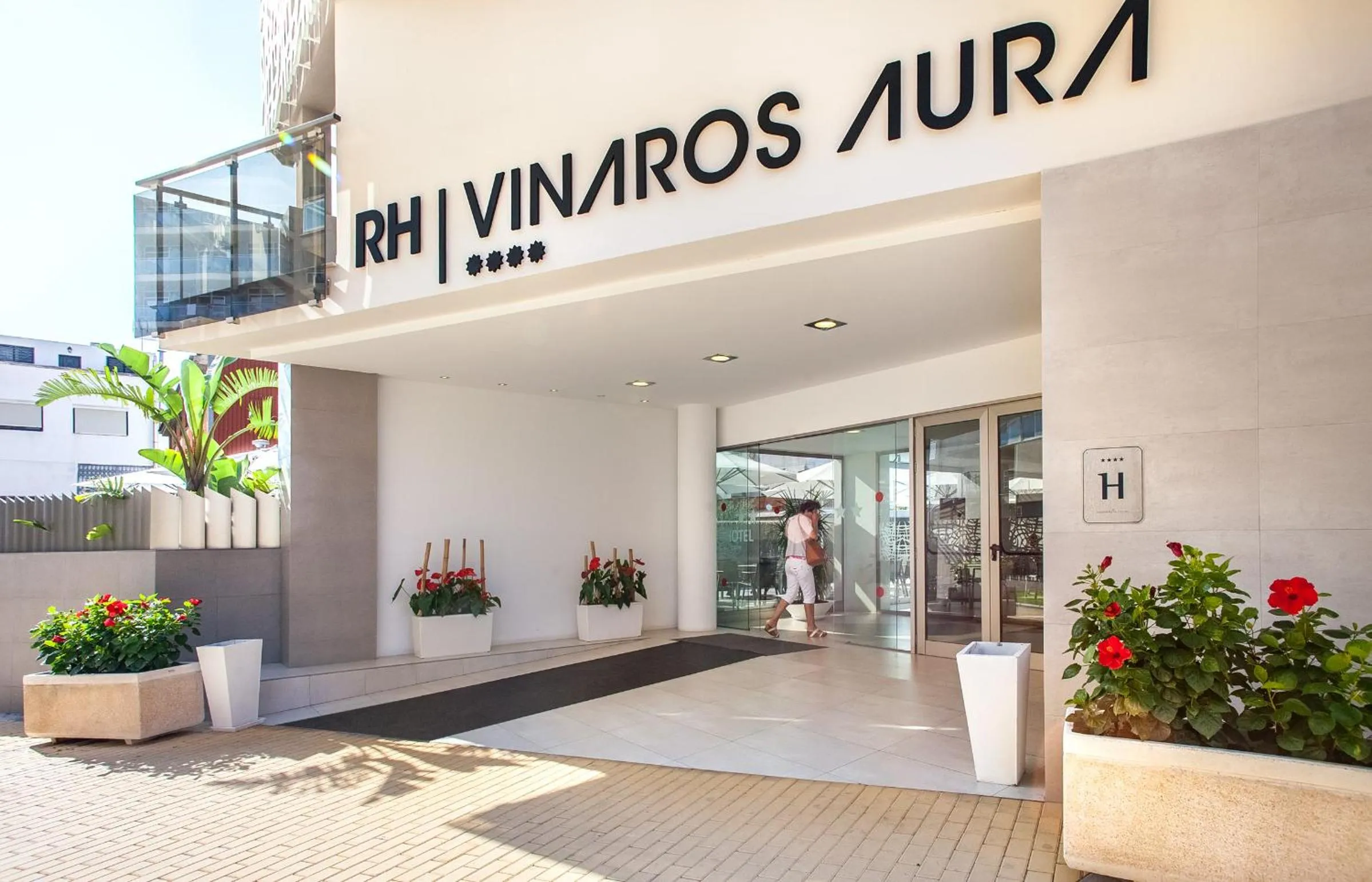 Facade/entrance in Hotel RH Vinarós Aura