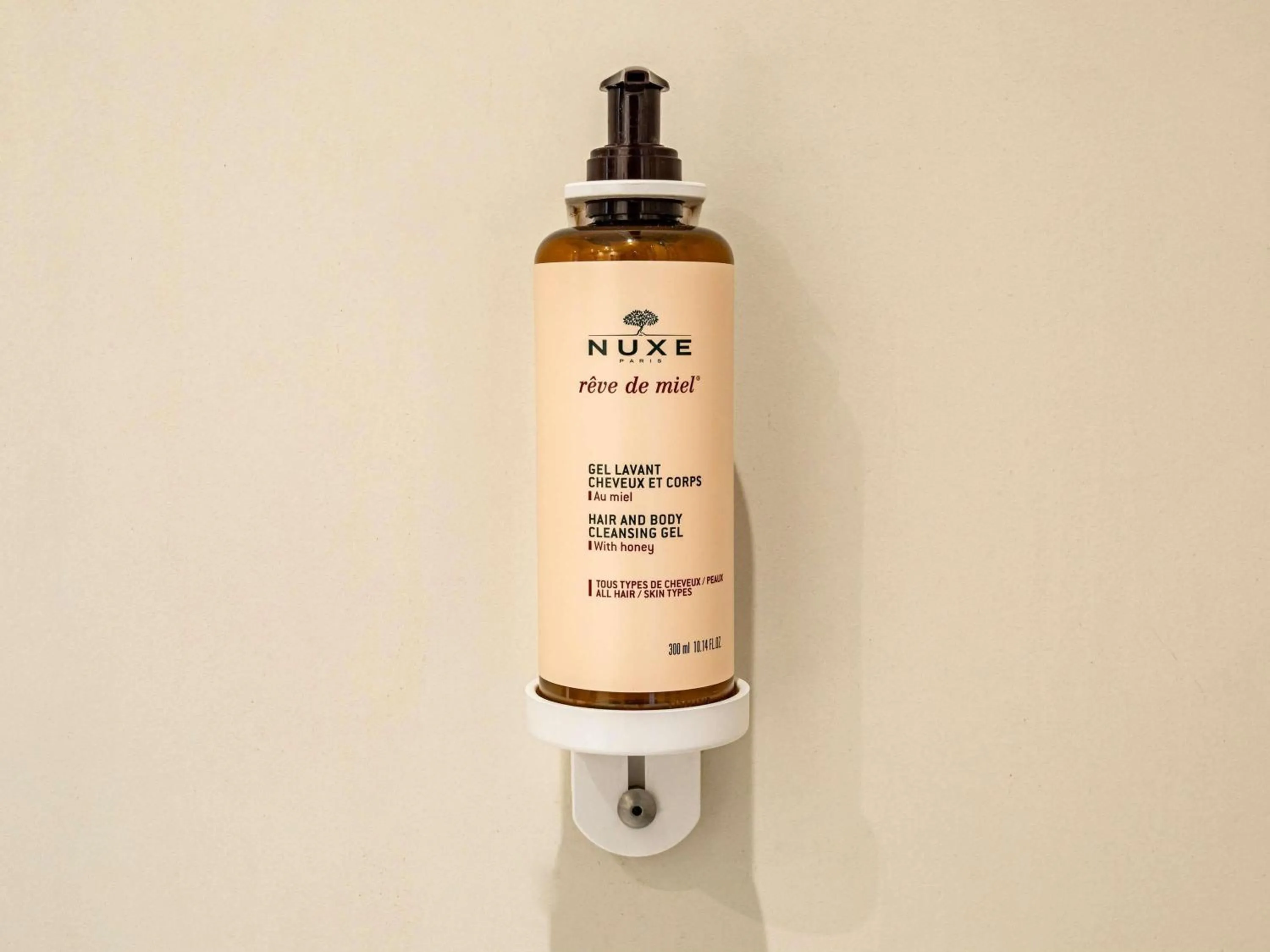 Bedroom in Mercure Angoulême Hôtel de France