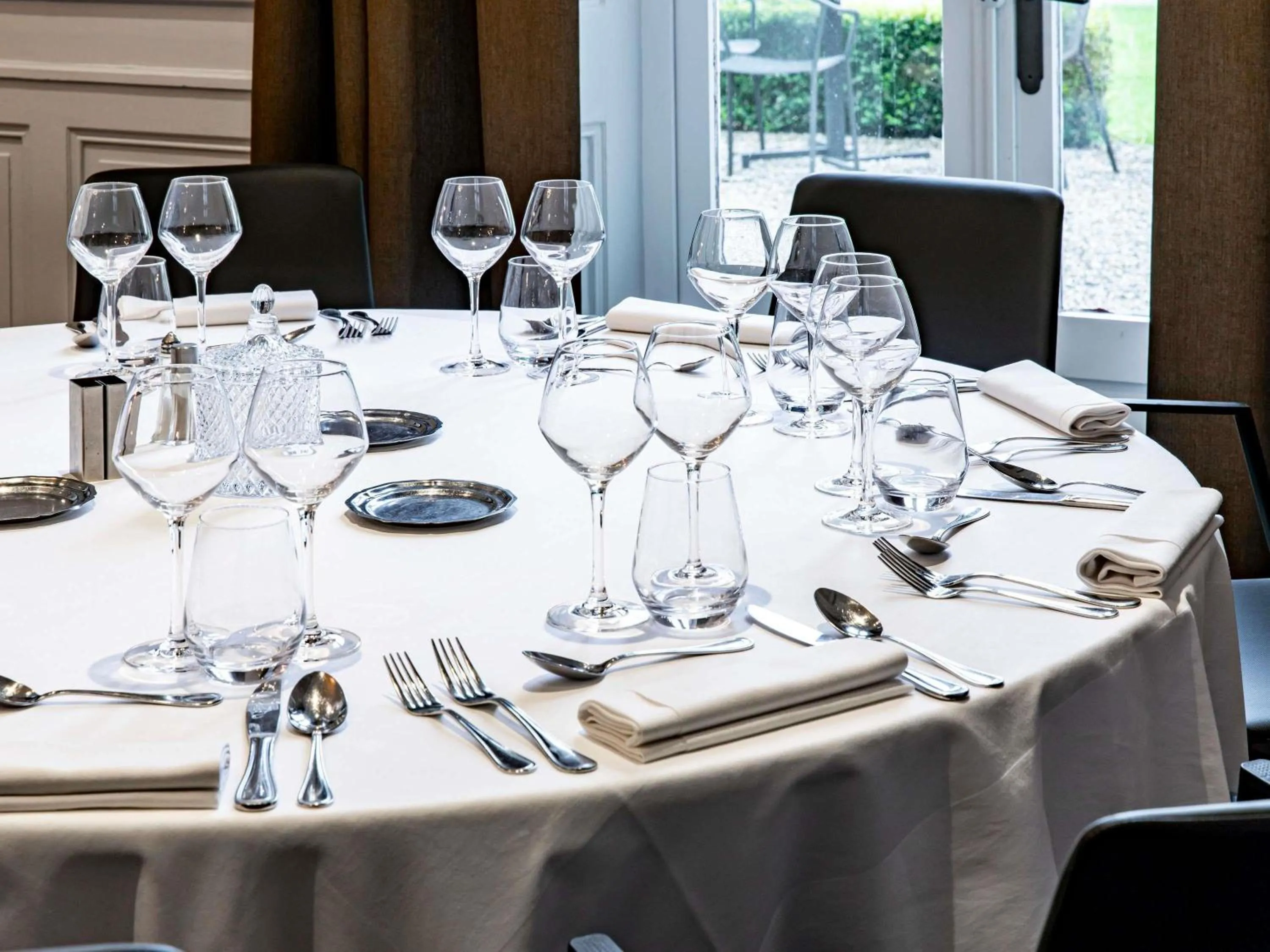 Meeting/conference room in Mercure Angoulême Hôtel de France