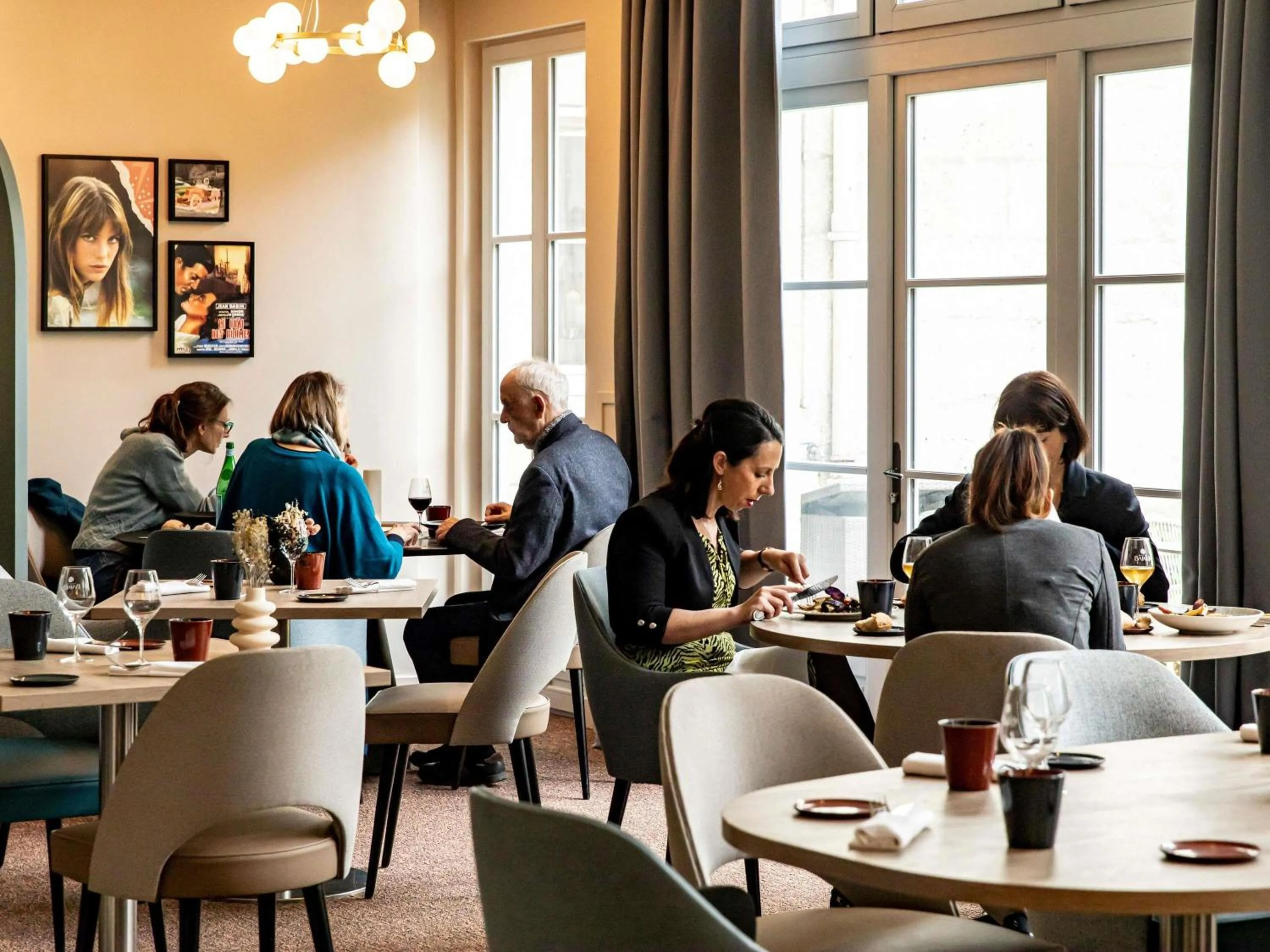 Restaurant/places to eat in Mercure Angoulême Hôtel de France