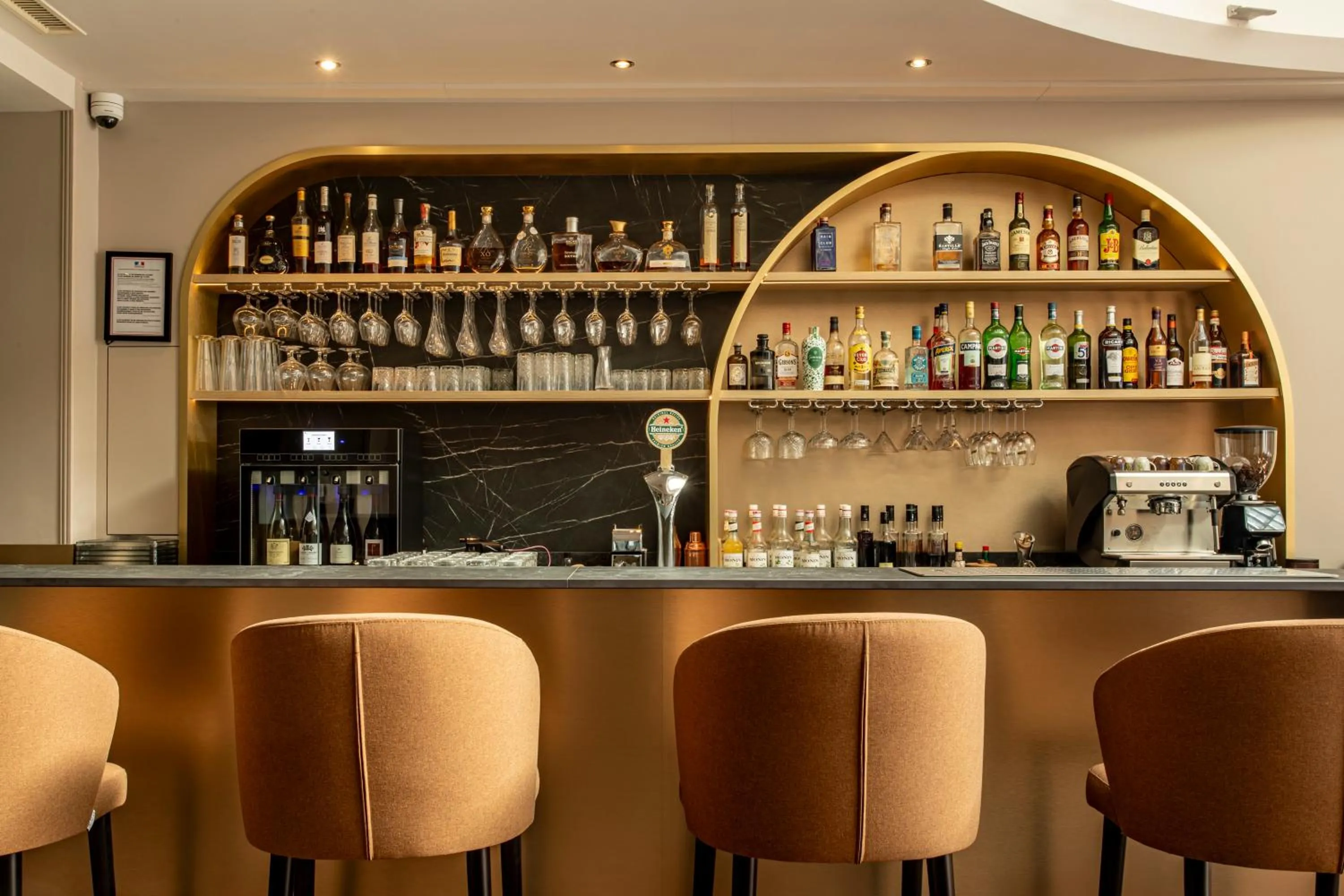 Restaurant/places to eat in Mercure Angoulême Hôtel de France