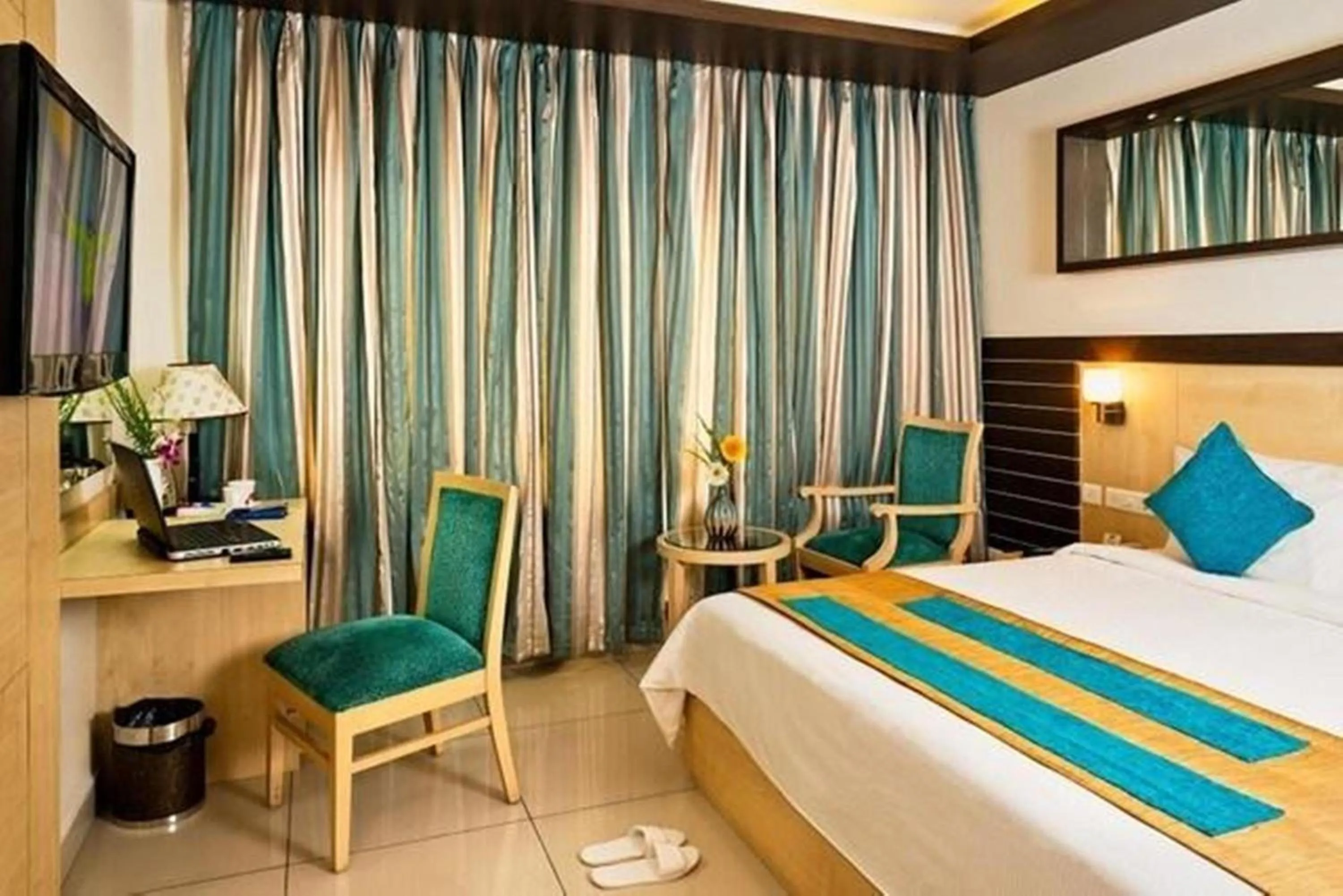 Photo of the whole room, Bed in Hotel Southern Grand