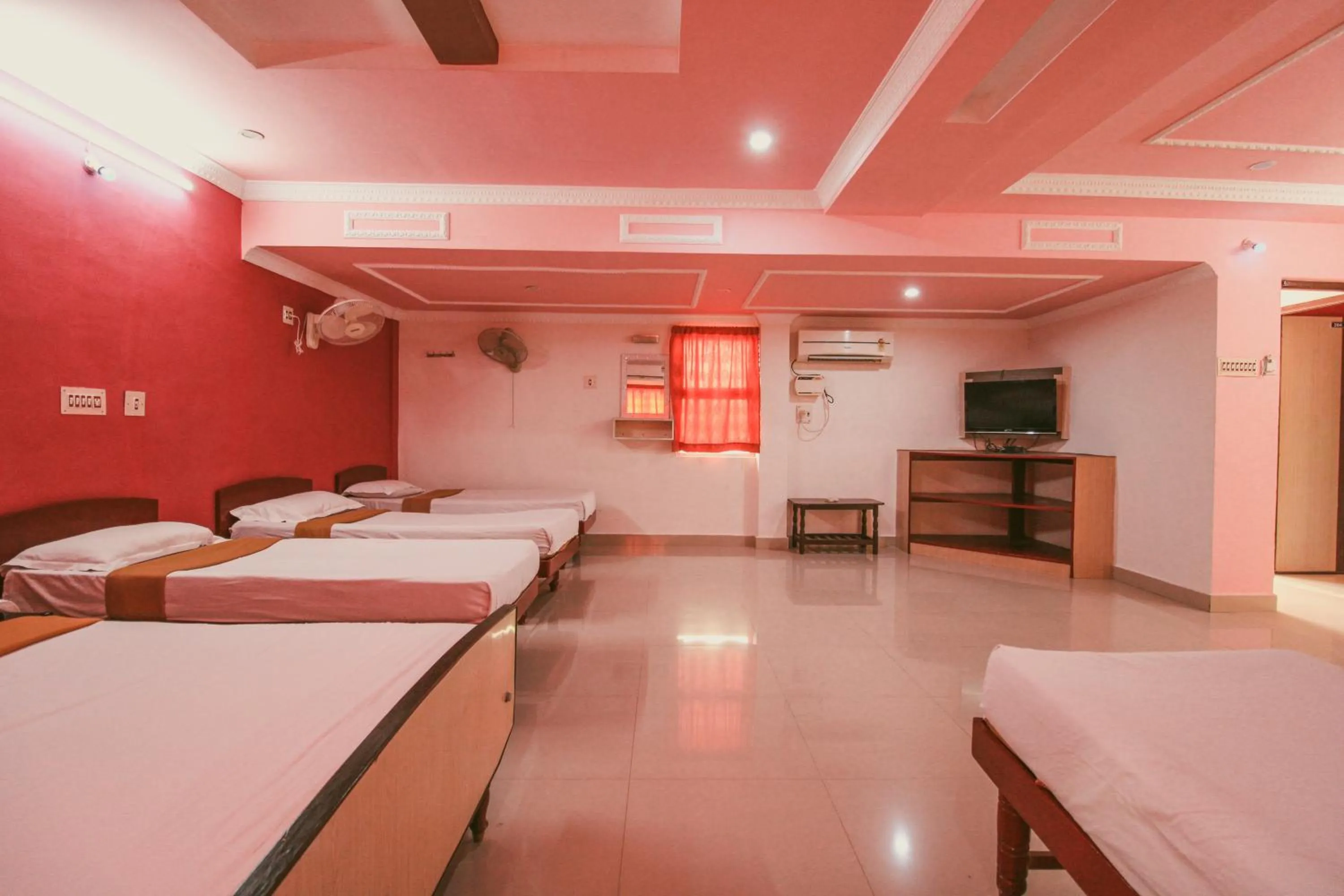 Photo of the whole room, Bed in Just Guest House, Chennai Airport