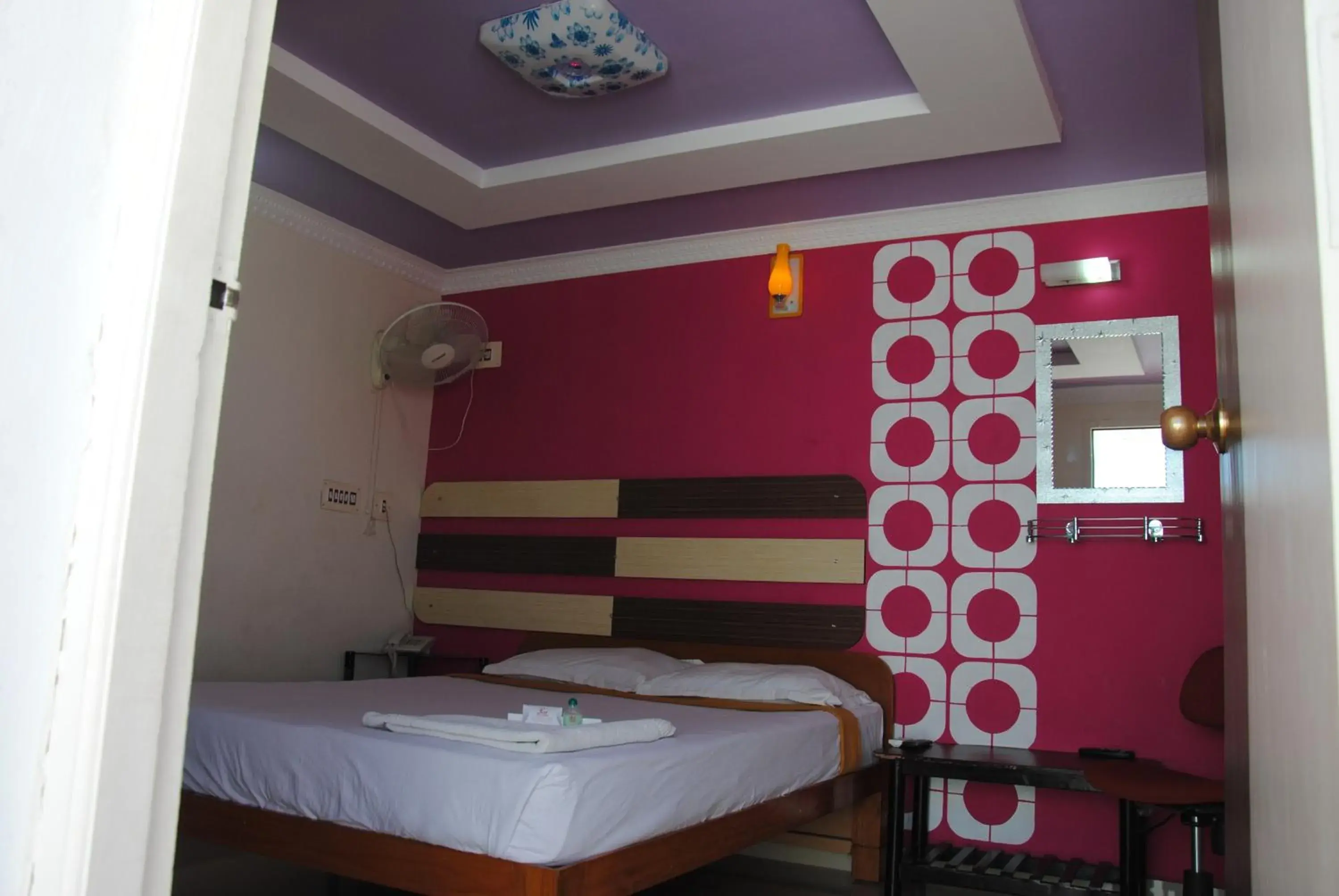 Bedroom, Bed in Just Guest House, Chennai Airport Bedroom, Bed in Just Guest House, Chennai Airport