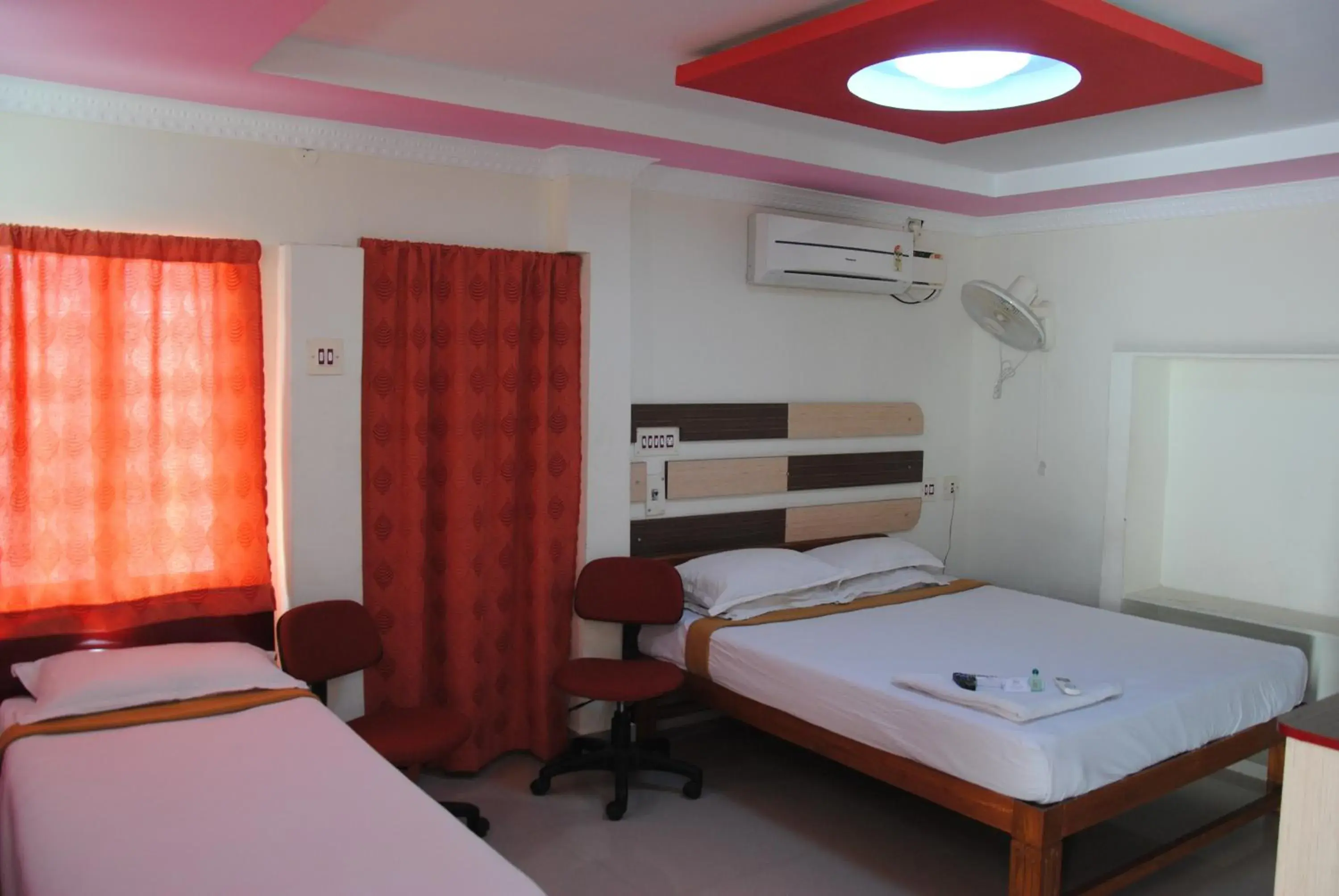 Bedroom, Bed in Just Guest House, Chennai Airport Bedroom, Bed in Just Guest House, Chennai Airport