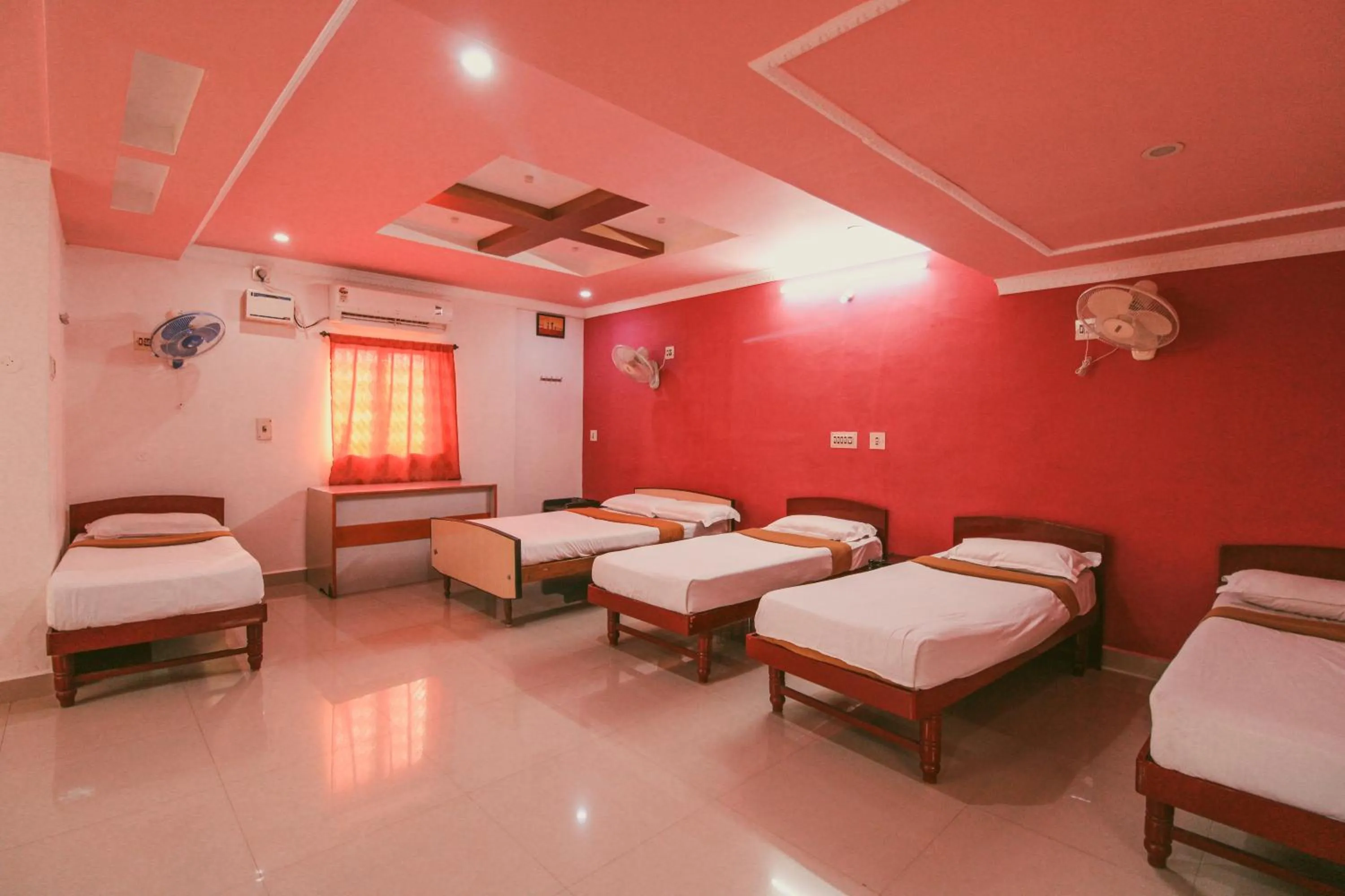 Bedroom, Bed in Just Guest House, Chennai Airport