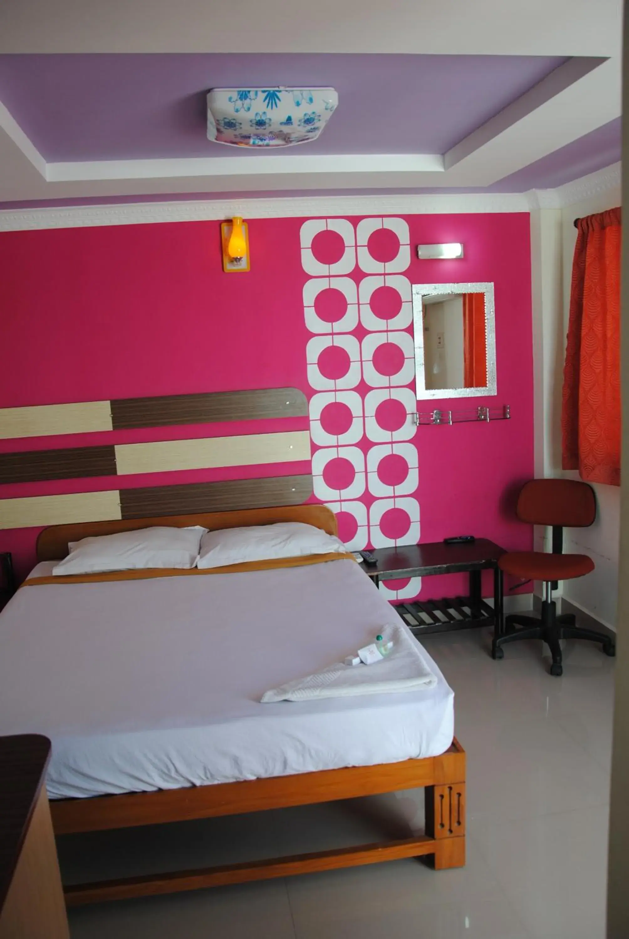 Bedroom, Bed in Just Guest House, Chennai Airport Bedroom, Bed in Just Guest House, Chennai Airport
