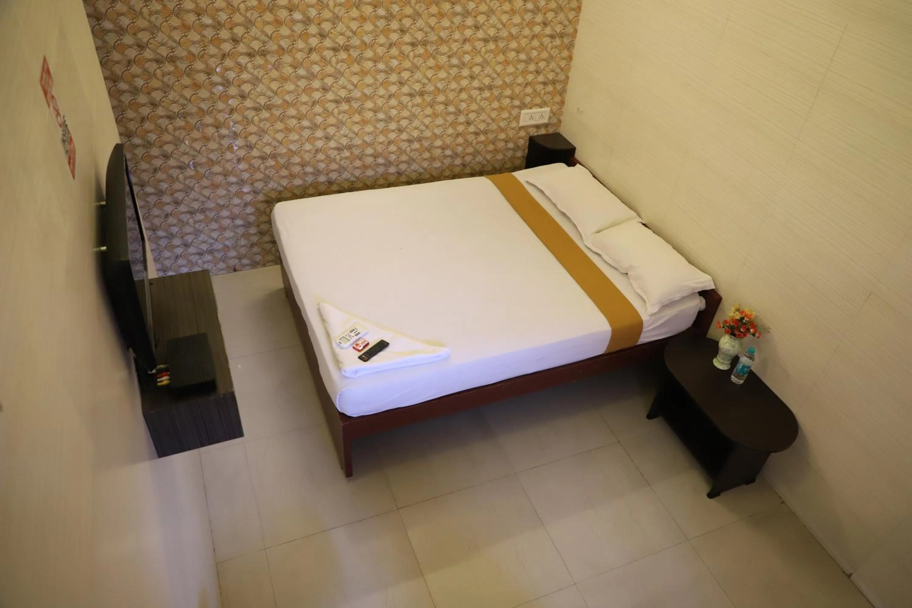 Bed in Just Guest House, Chennai Airport