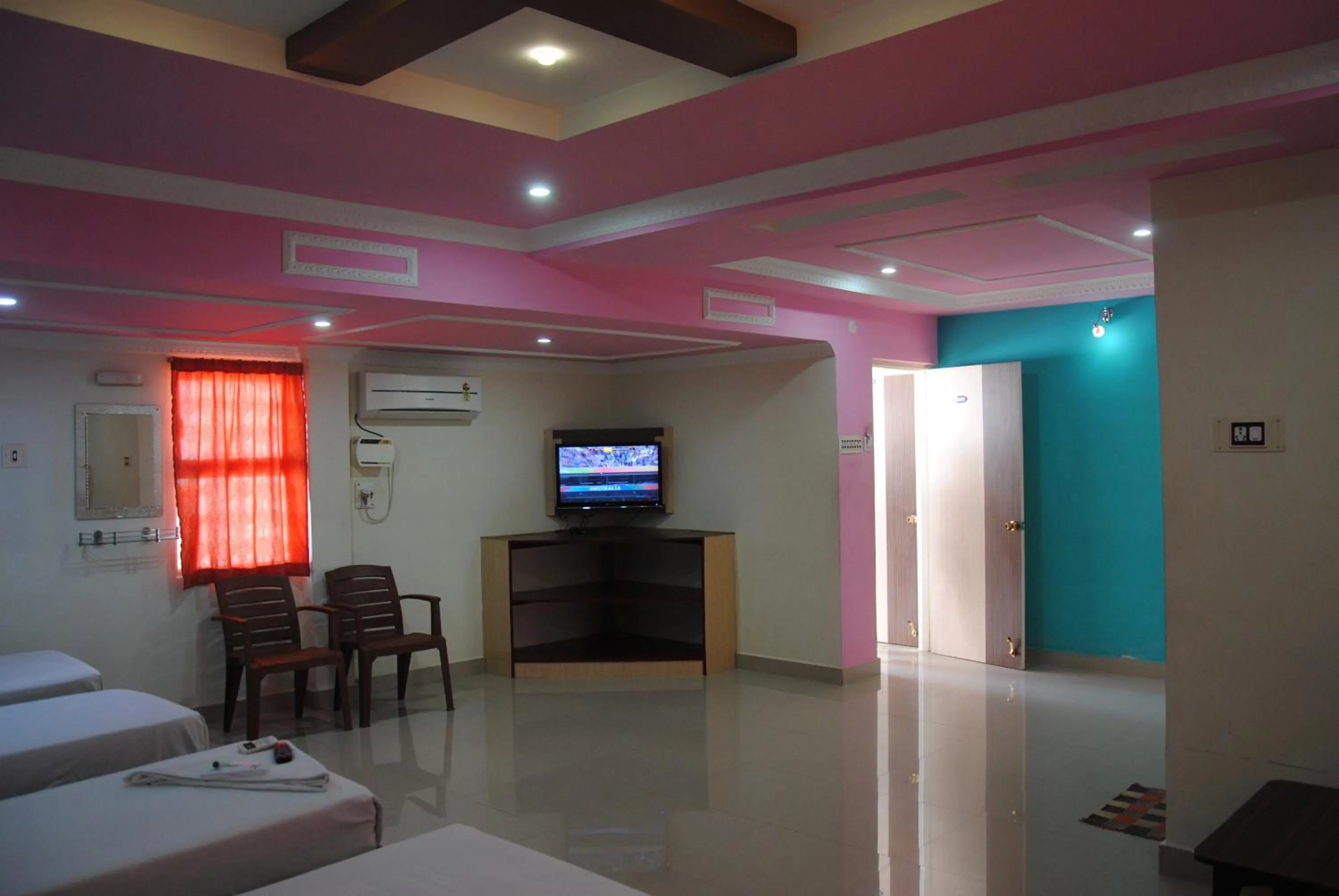 Bedroom, Bed in Just Guest House, Chennai Airport