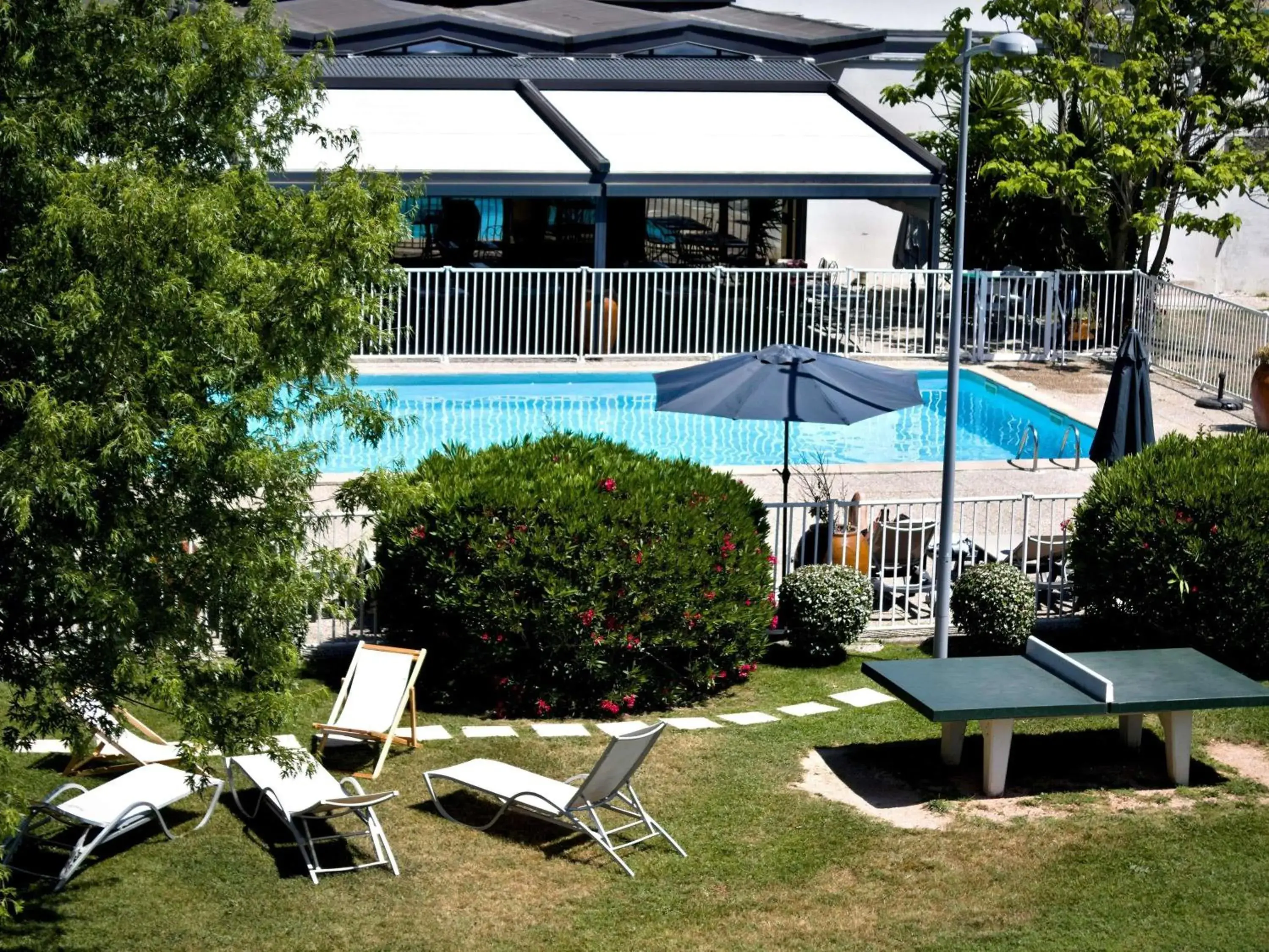 Property building in ibis Styles Avignon Sud Property building in ibis Styles Avignon Sud
