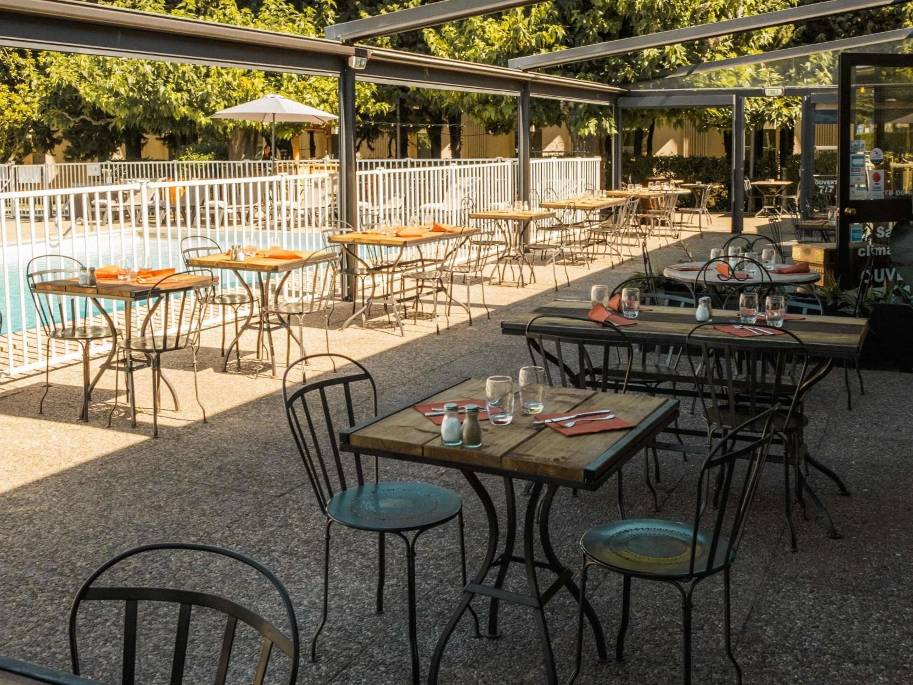 Restaurant/places to eat in ibis Styles Avignon Sud