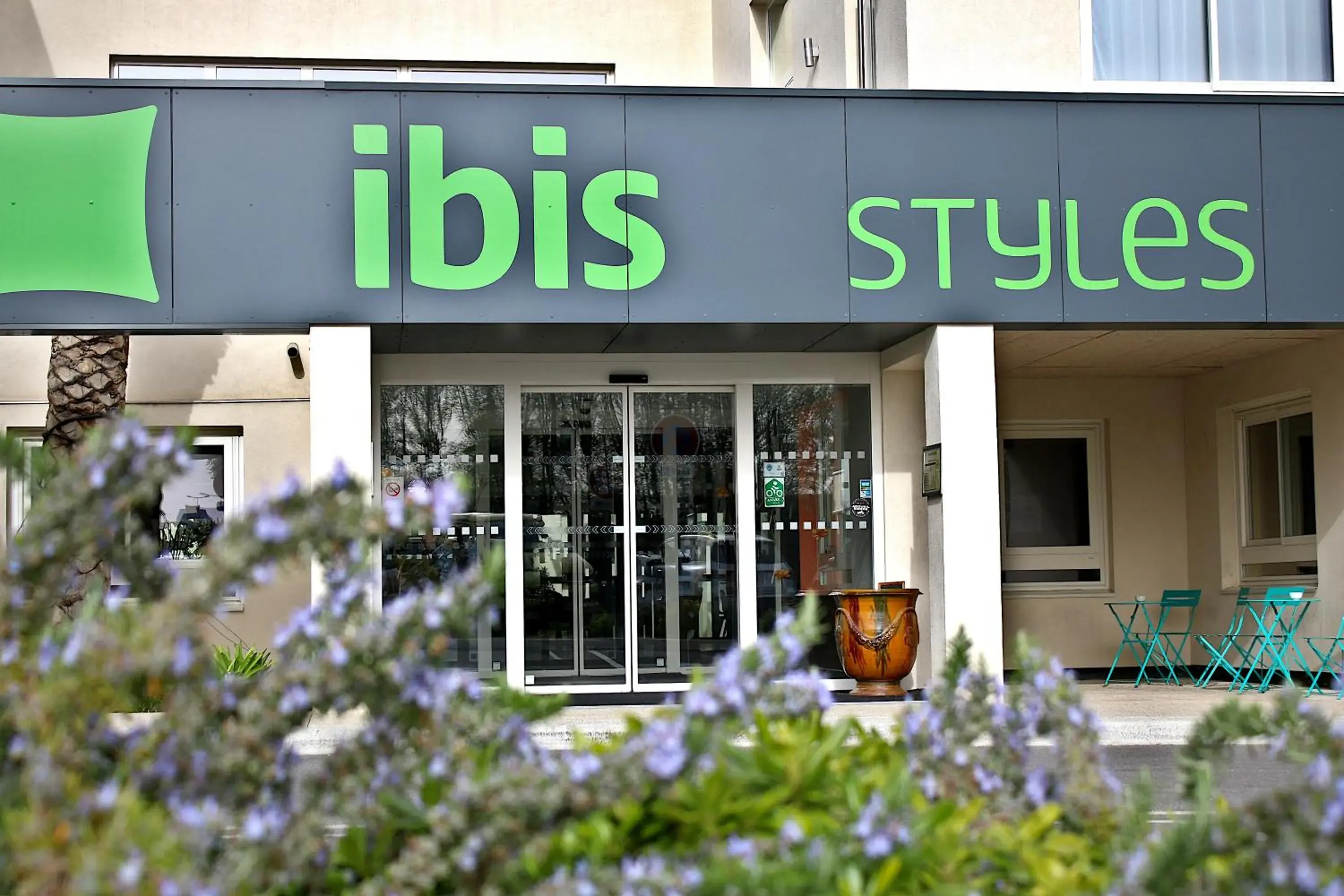 Property building in ibis Styles Avignon Sud Property building in ibis Styles Avignon Sud