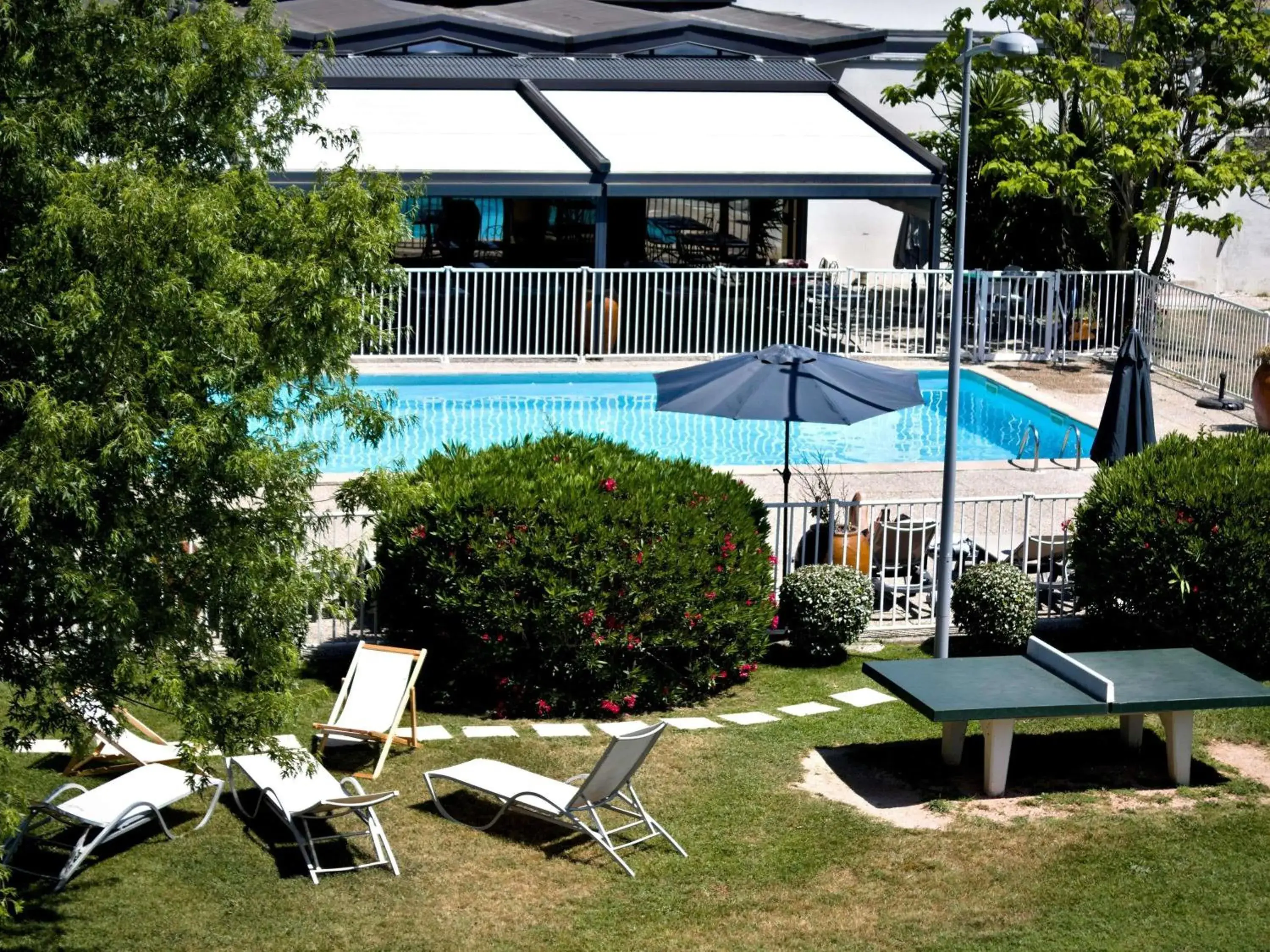 Property building in ibis Styles Avignon Sud Property building in ibis Styles Avignon Sud