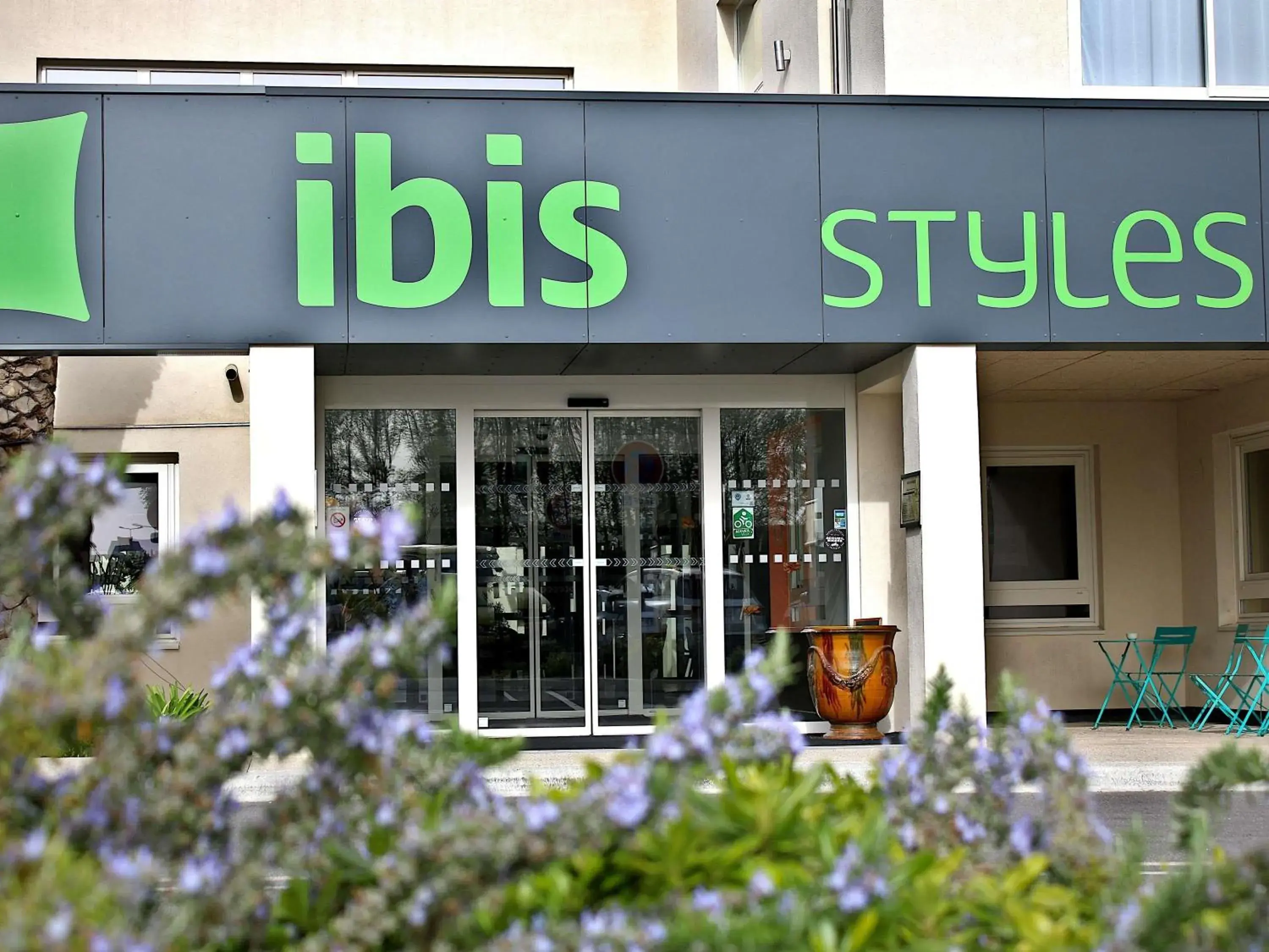 Property building in ibis Styles Avignon Sud Property building in ibis Styles Avignon Sud