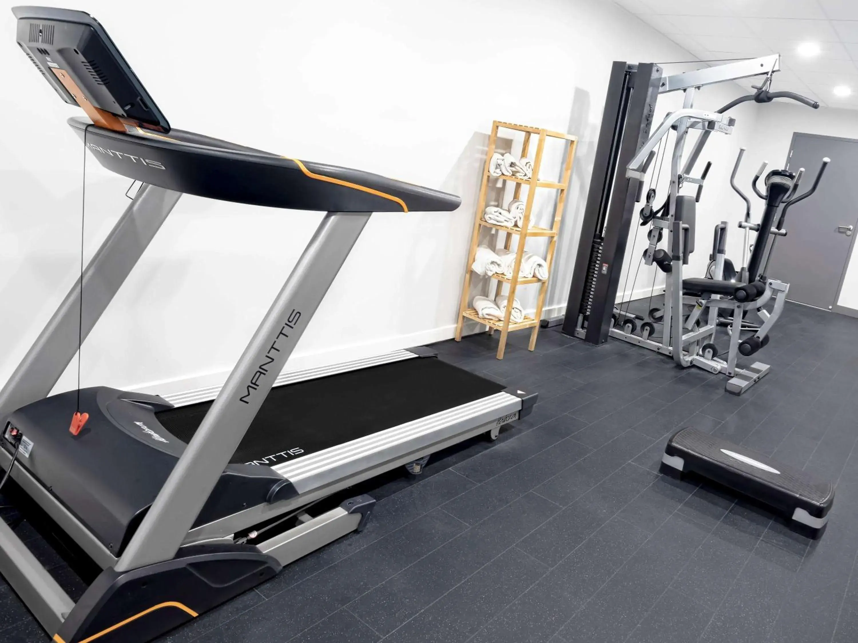 Fitness centre/facilities in ibis Styles Avignon Sud Fitness centre/facilities in ibis Styles Avignon Sud