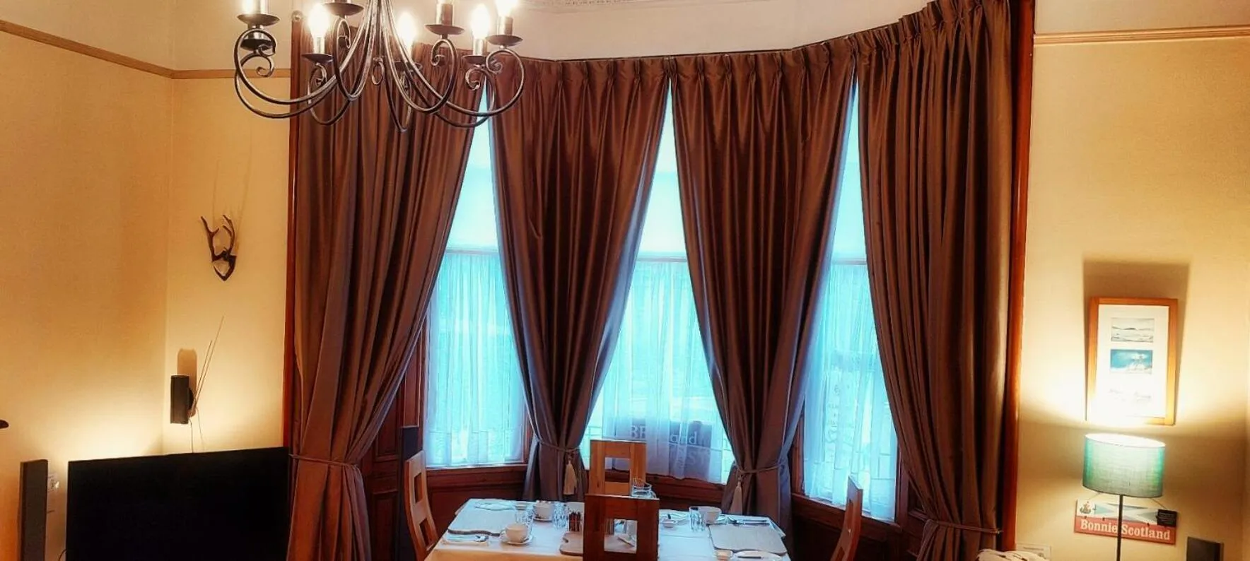 Living room in Gowanlea Heights