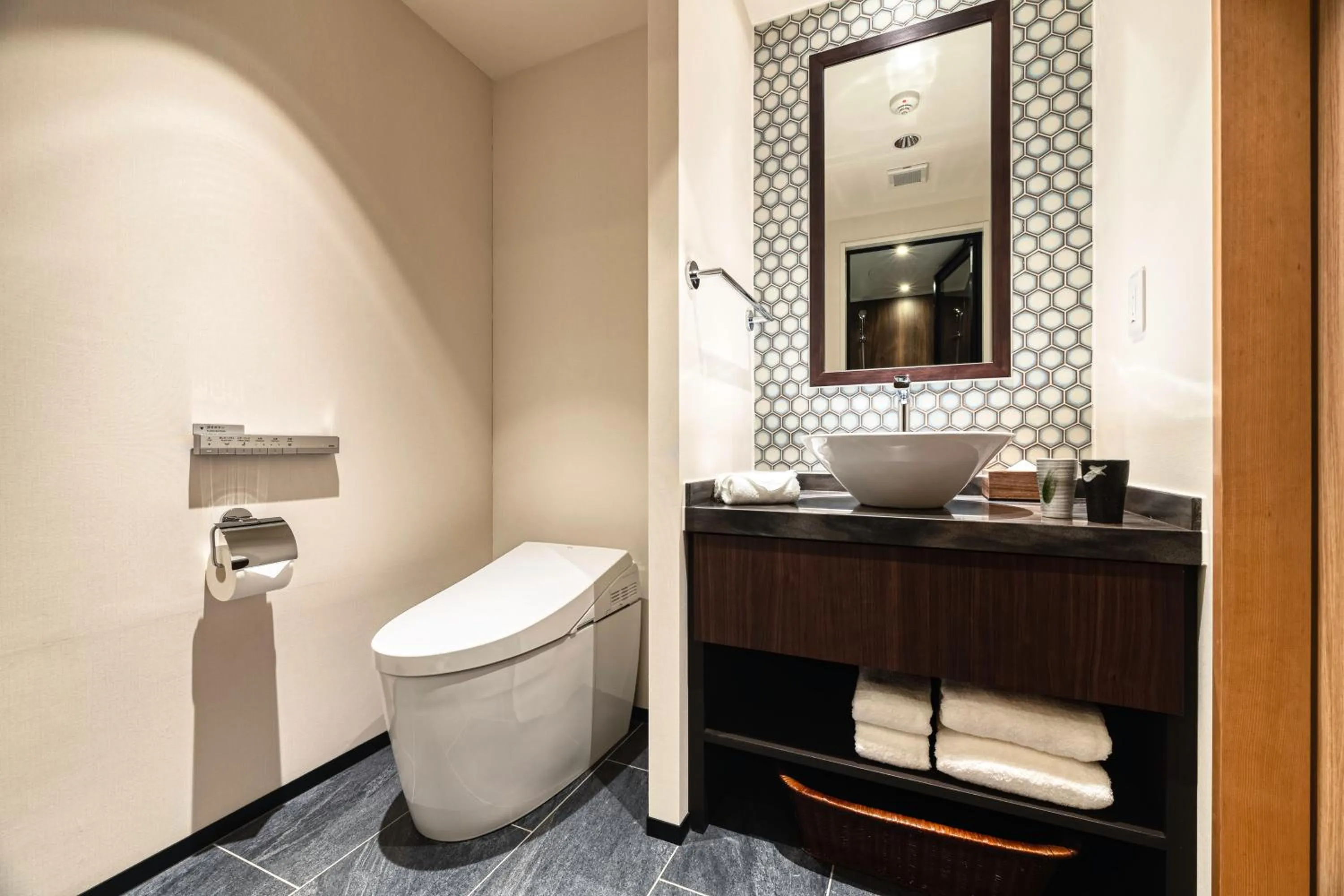 Toilet in PROSTYLE RYOKAN TOKYO ASAKUSA