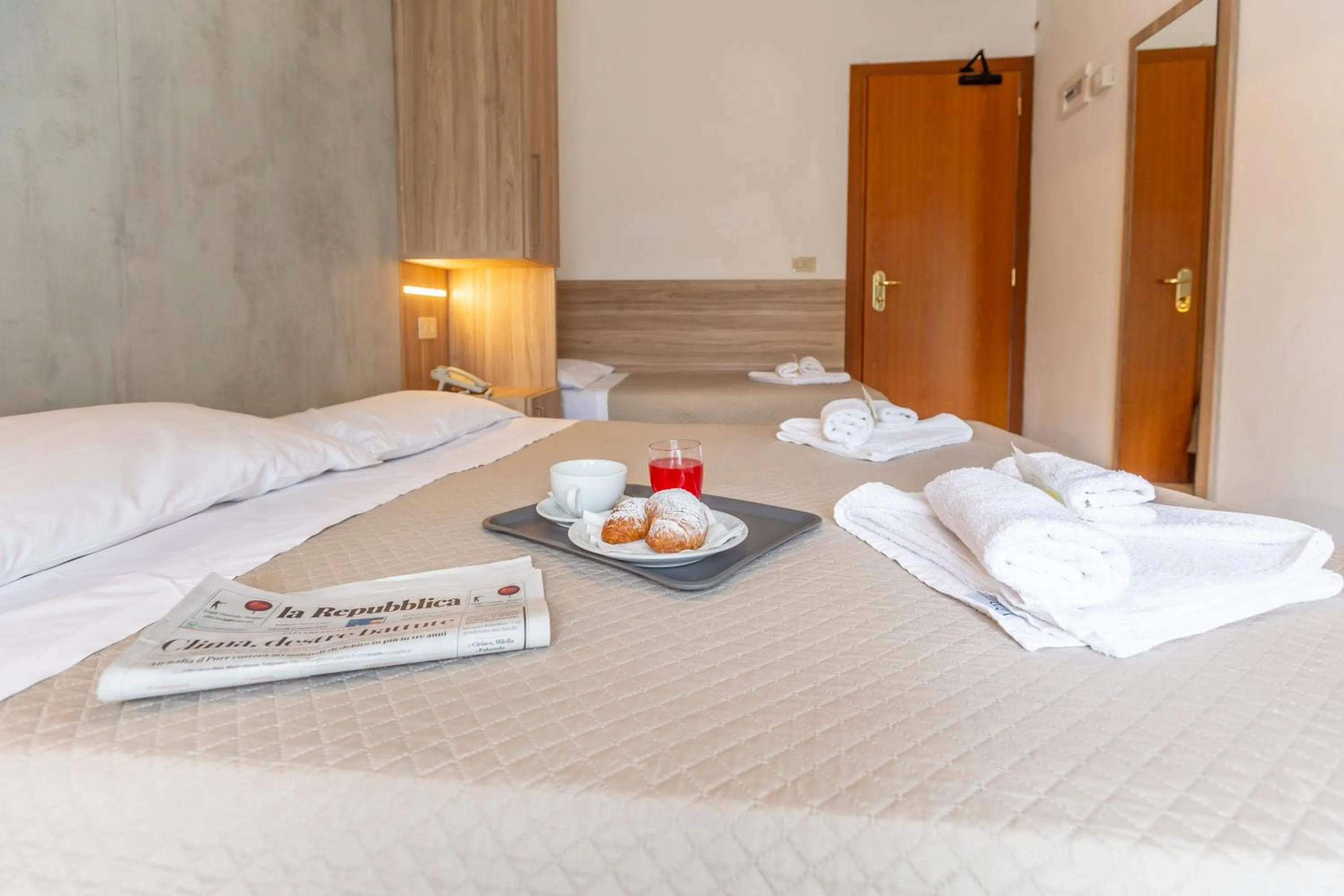 Bedroom, Bed in Hotel Luana