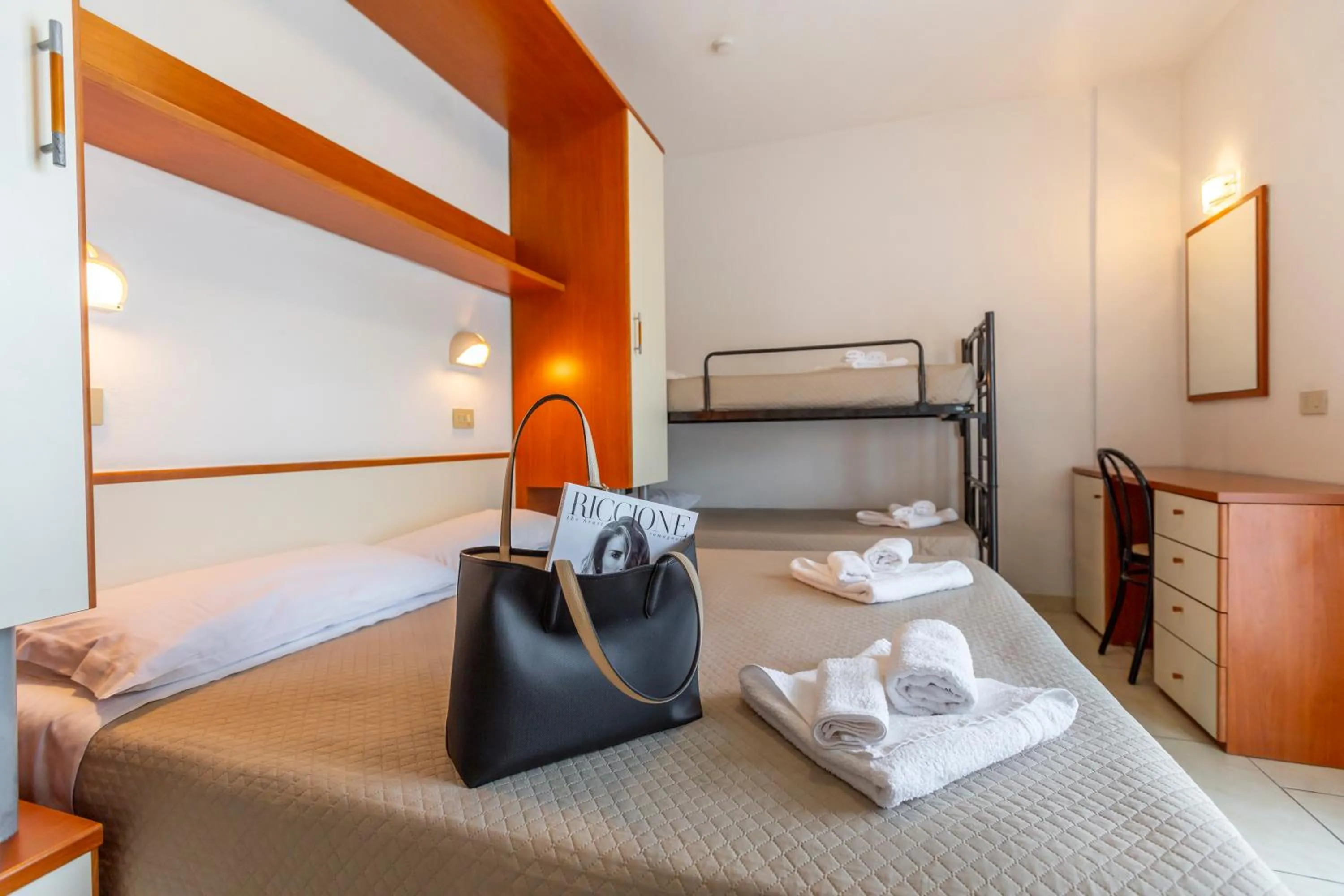 Bedroom, Bed in Hotel Luana