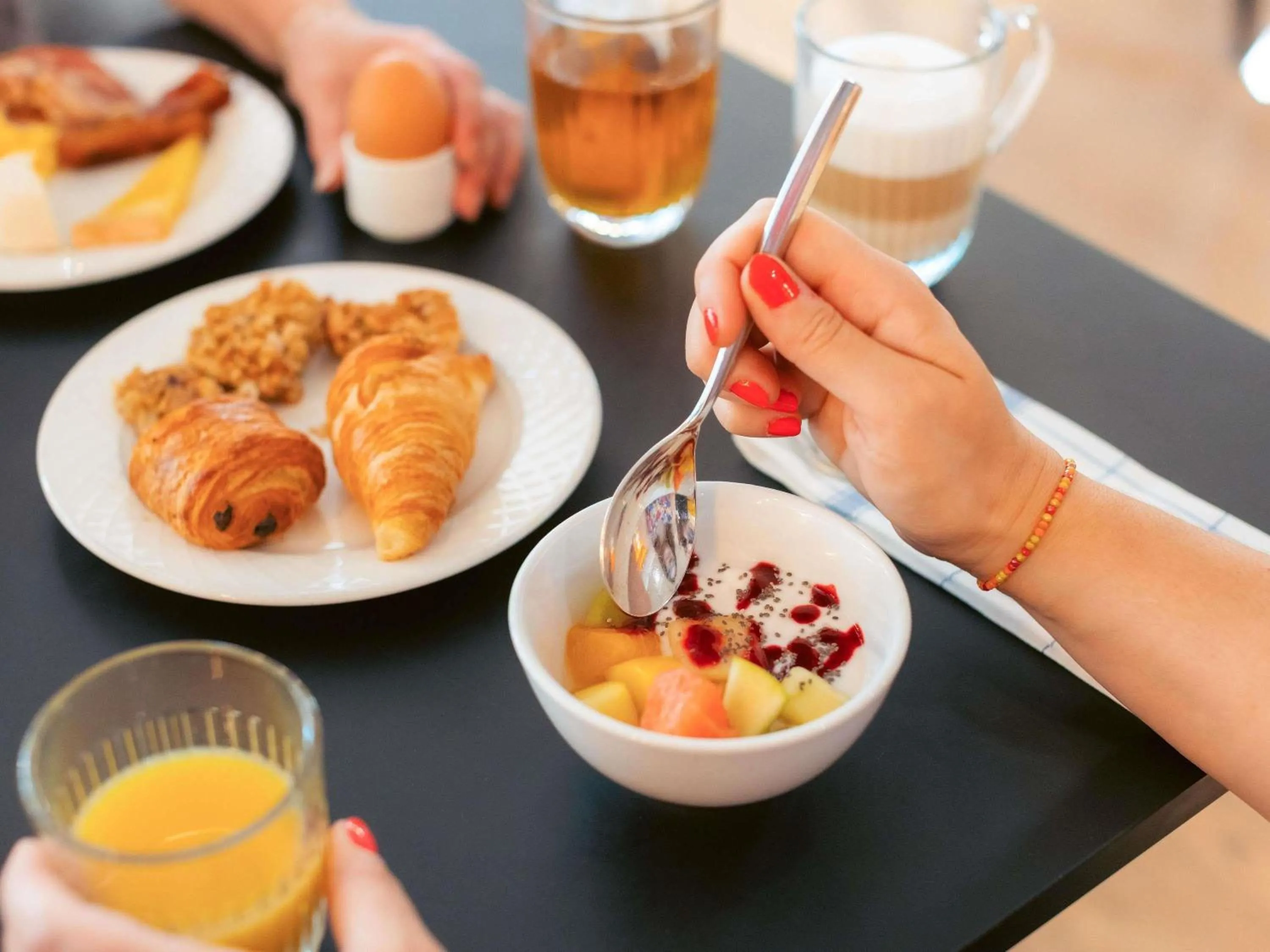 Restaurant/places to eat in Novotel La Rochelle Centre