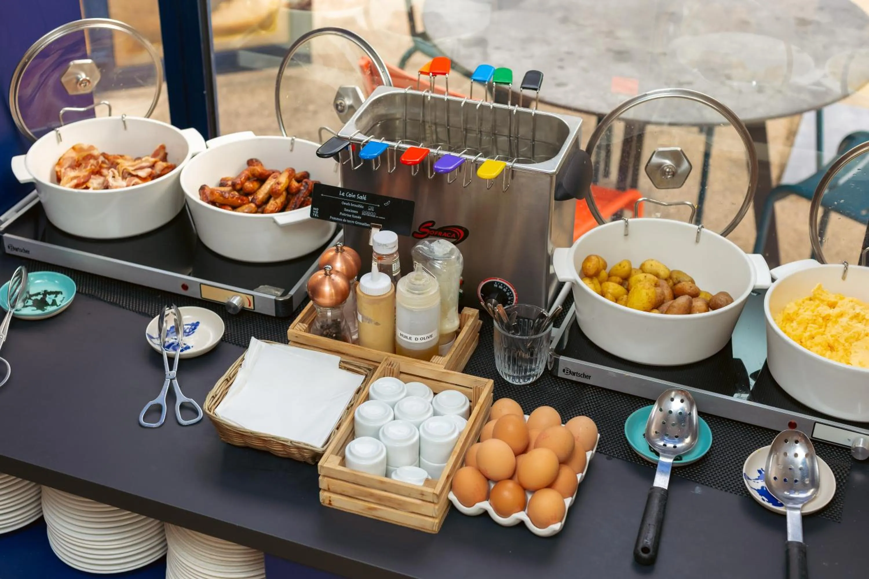 Restaurant/places to eat in Novotel La Rochelle Centre