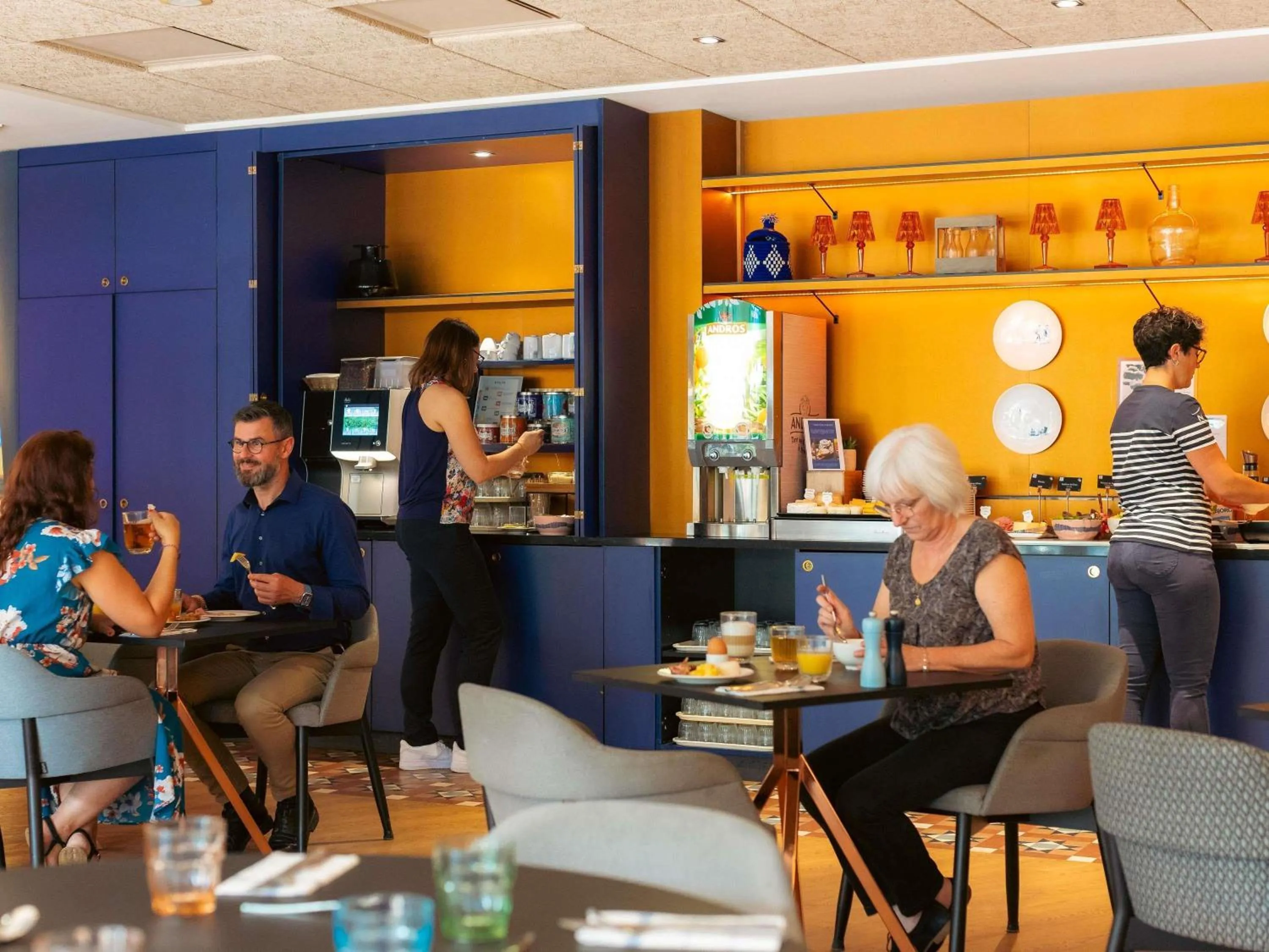 Breakfast in Novotel La Rochelle Centre