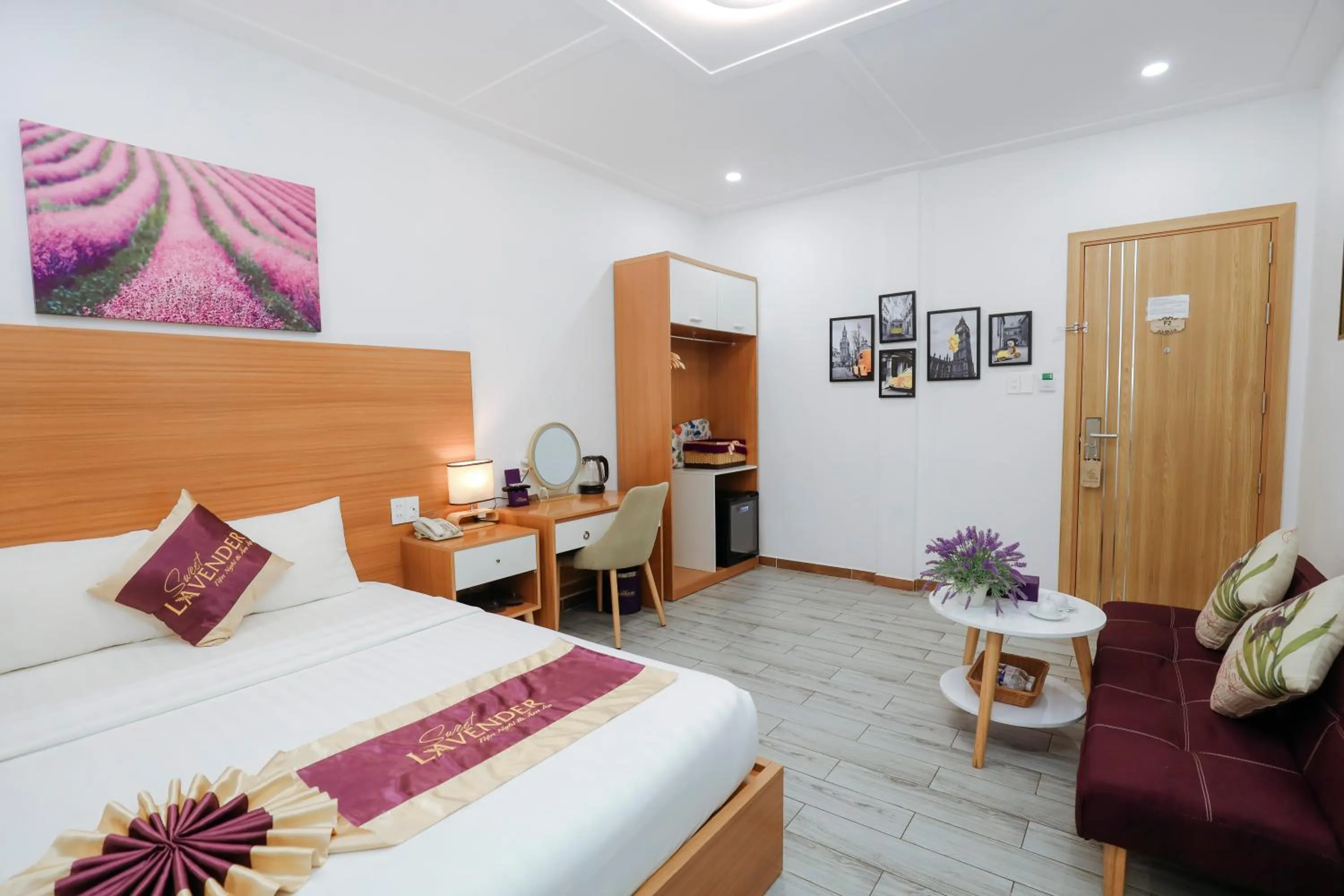 TV and multimedia, Bed in Sweet Lavender Hotel