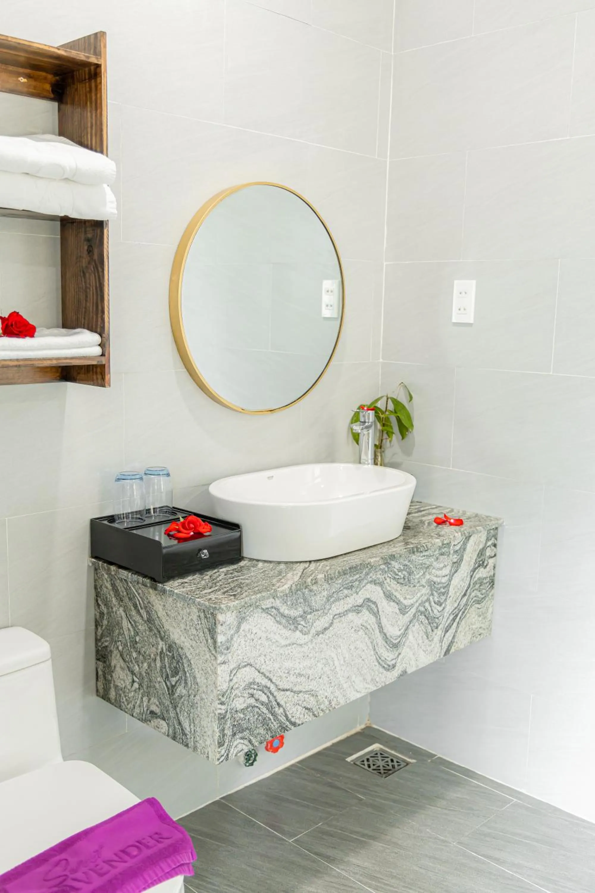 Bathroom in Sweet Lavender Hotel