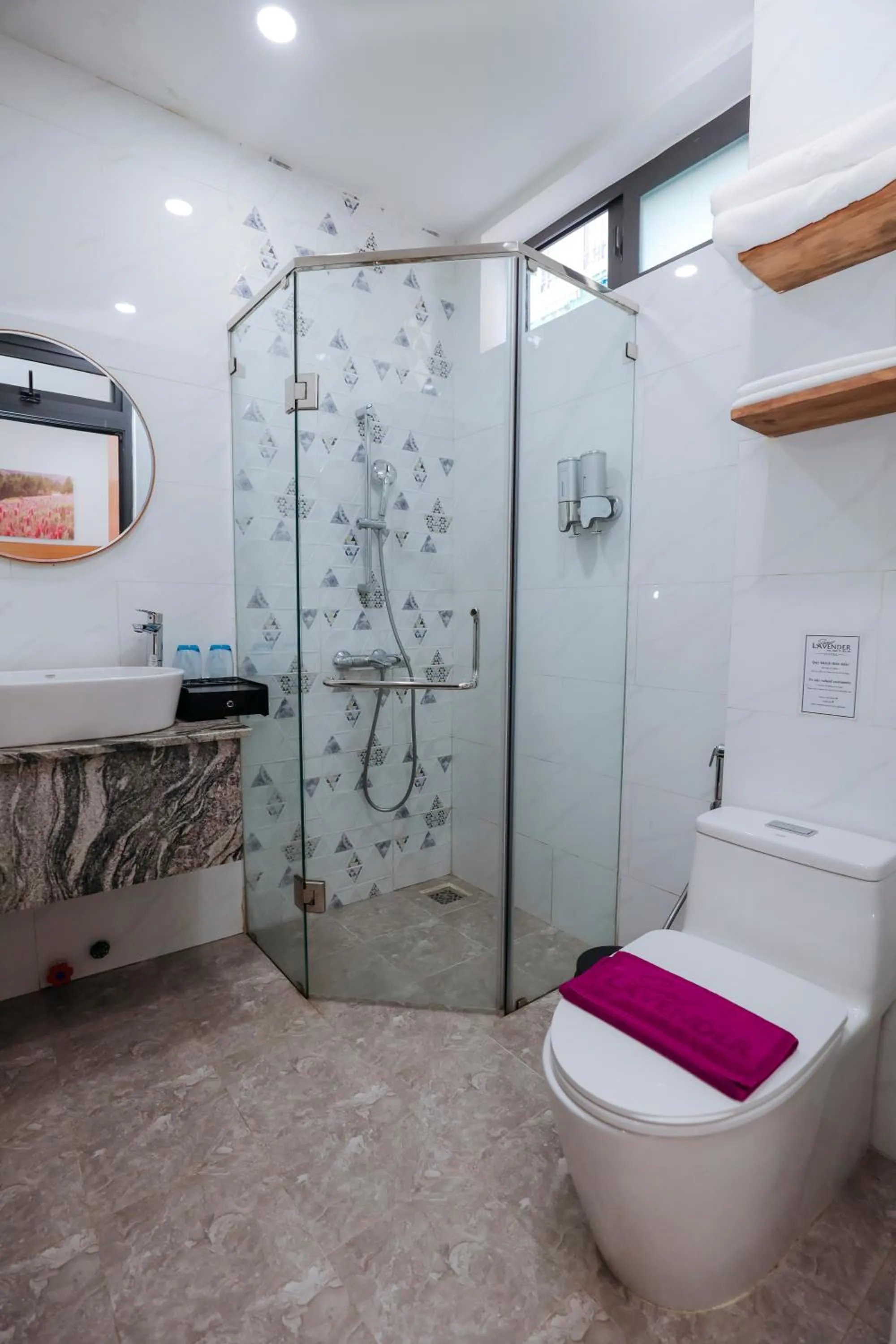 Shower in Sweet Lavender Hotel