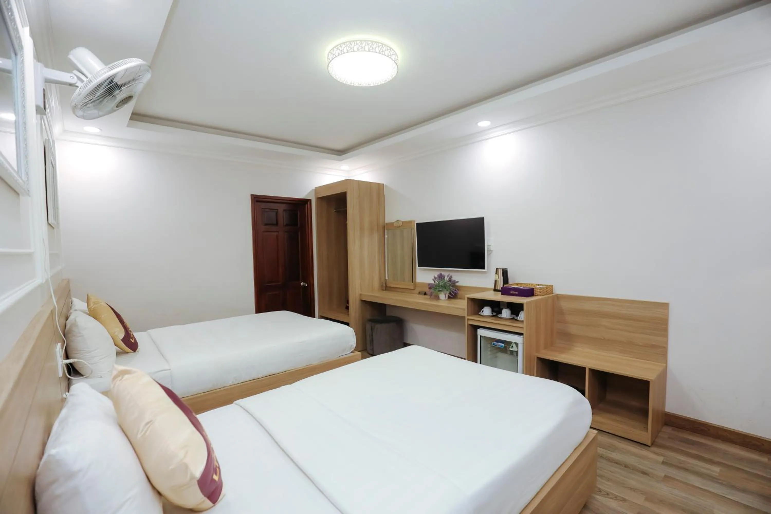 TV and multimedia, Bed in Sweet Lavender Hotel