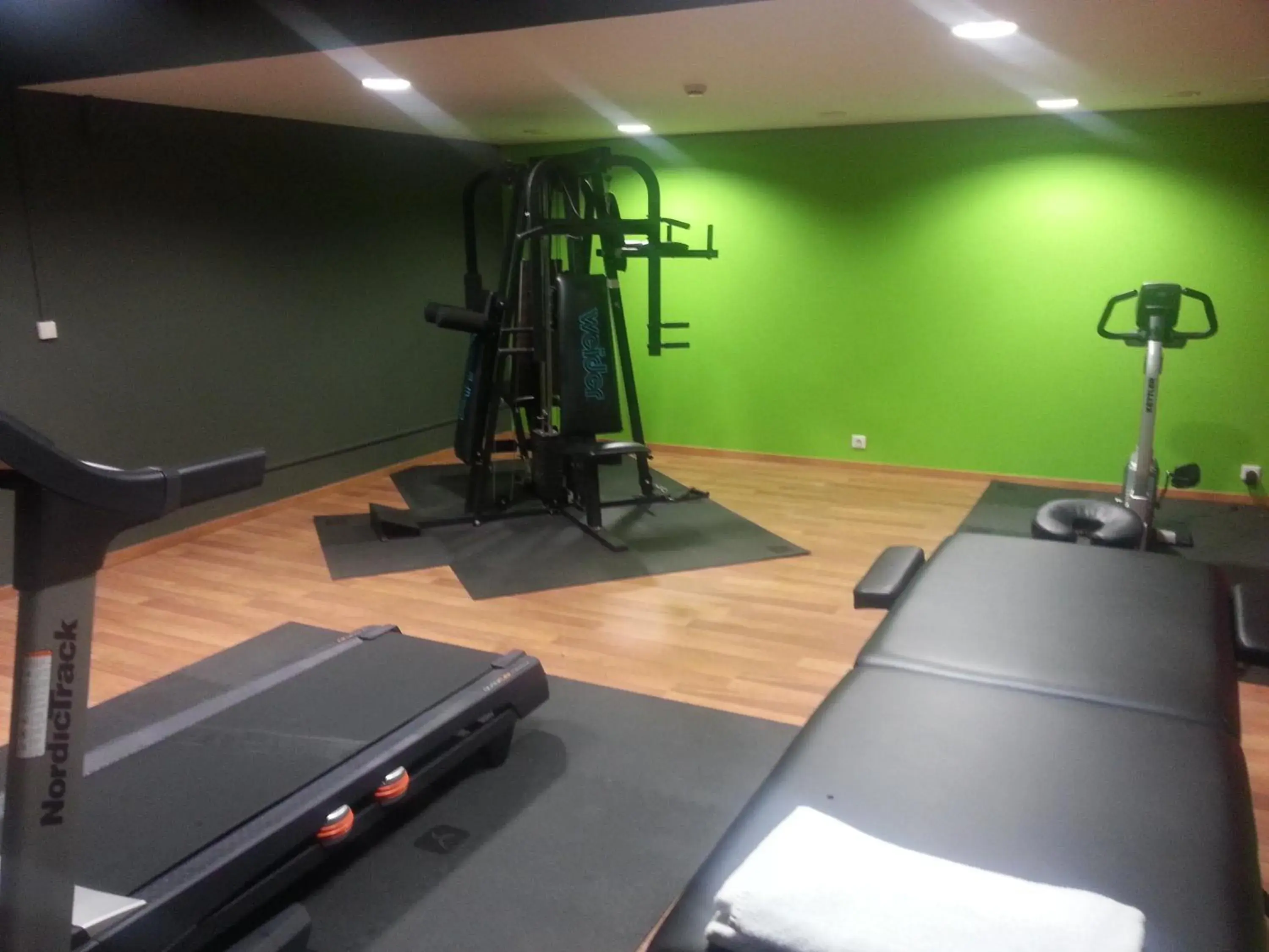 Fitness centre/facilities in Mercure Brive Fitness centre/facilities in Mercure Brive